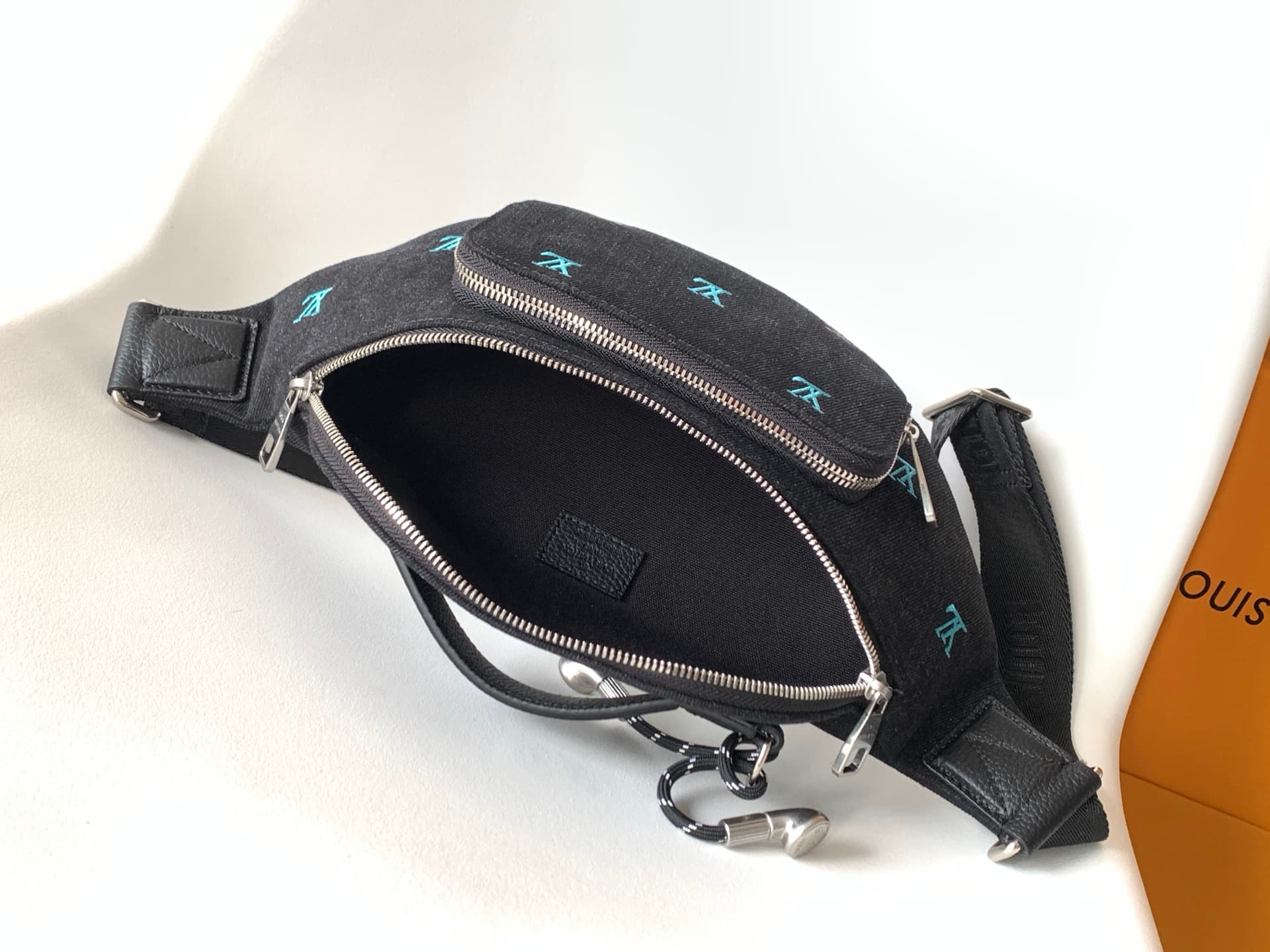 Louis Vuitton Rush Bumbag Black-washed denim M13961 High