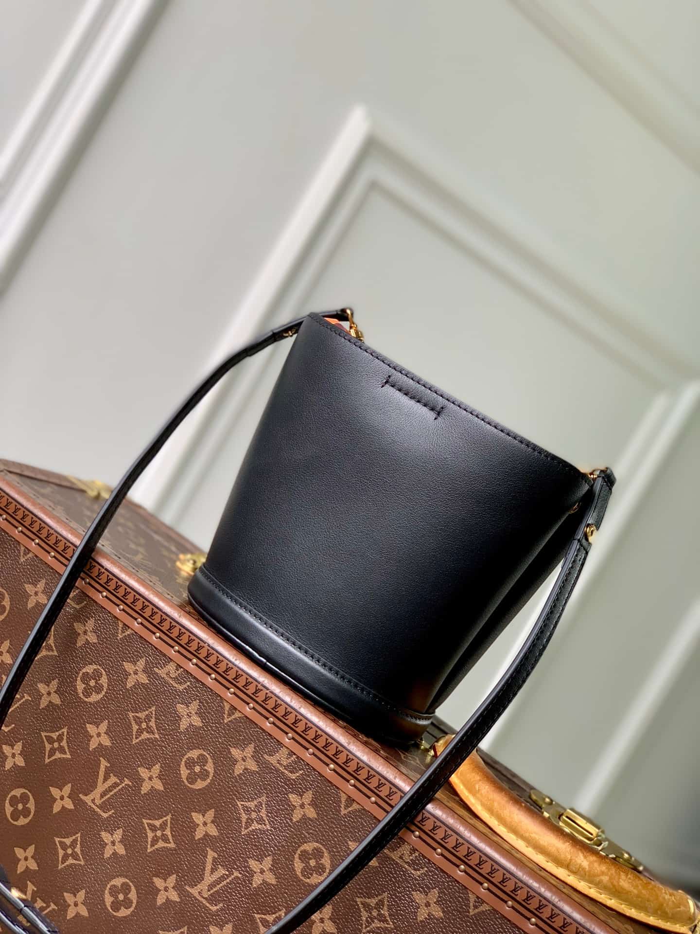 Louis Vuitton Bloom Mini Hobo Black Calfskin leather M27260 High