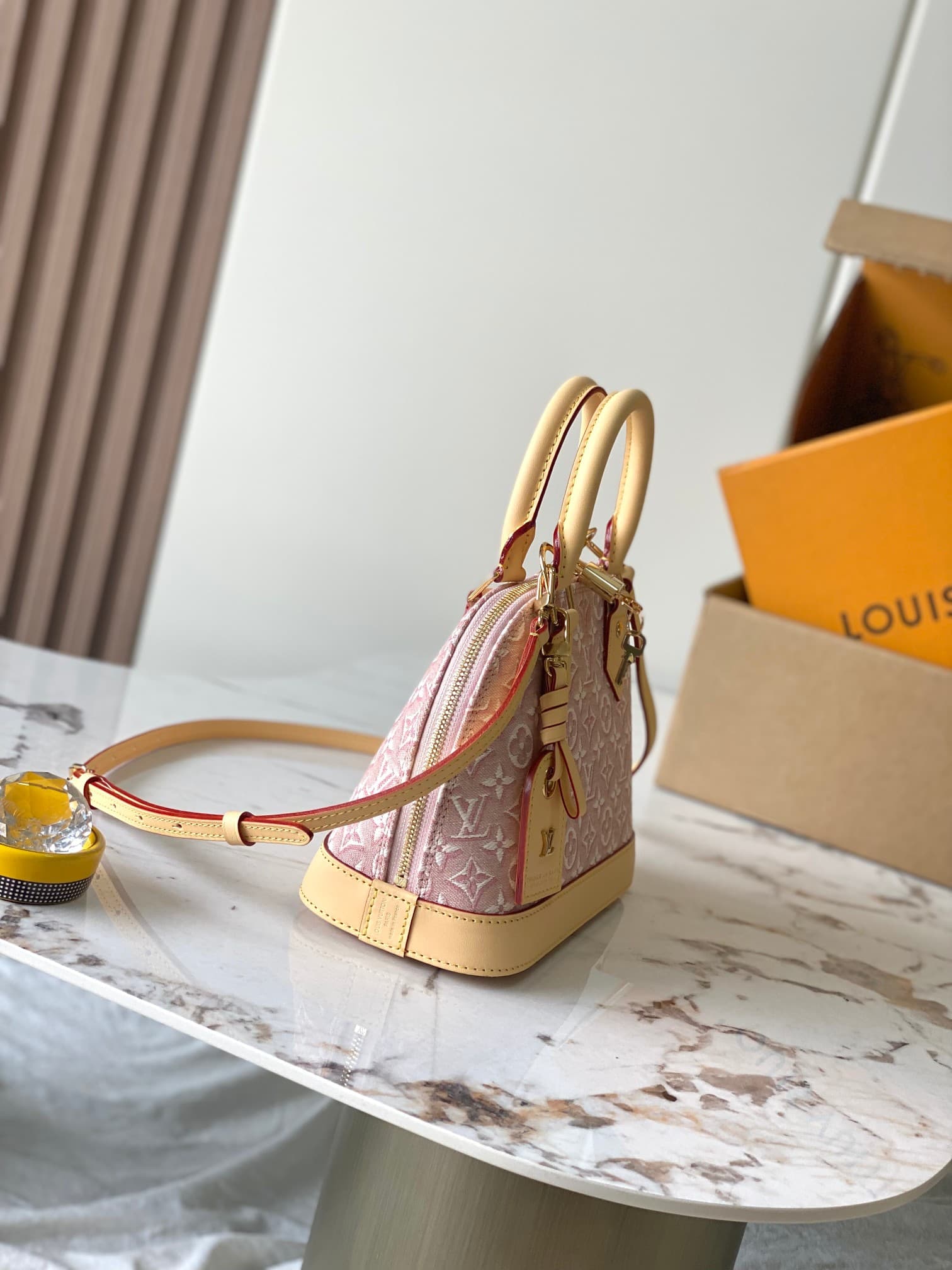 Louis Vuitton Alma BB Monogram Emblème Rose Ruban M2A378 TOP