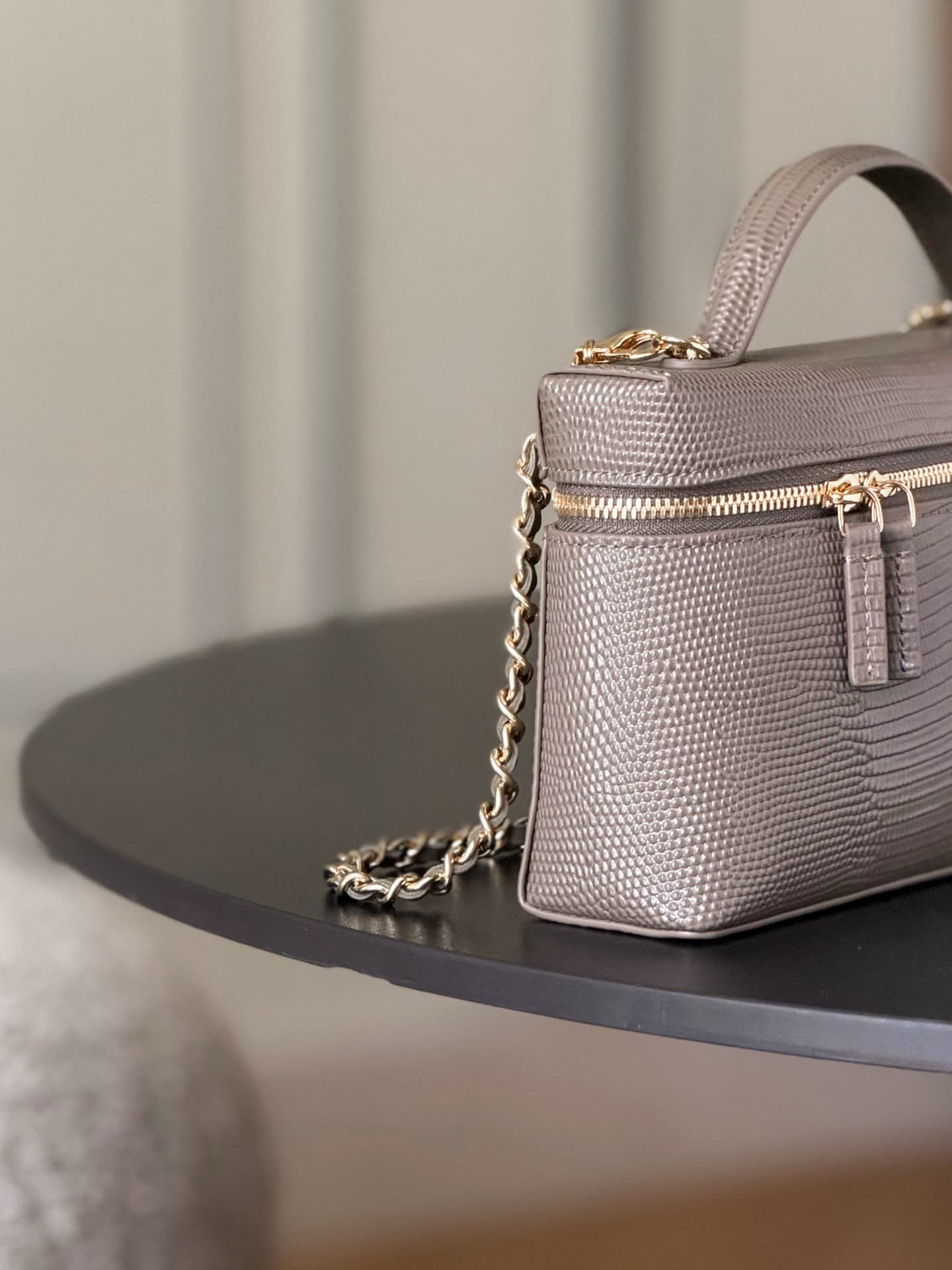 Chanel Small Vanity with chain Lizard Embossed Calfskin & Gold-Tone Metal Dark Khaki AS5346 A