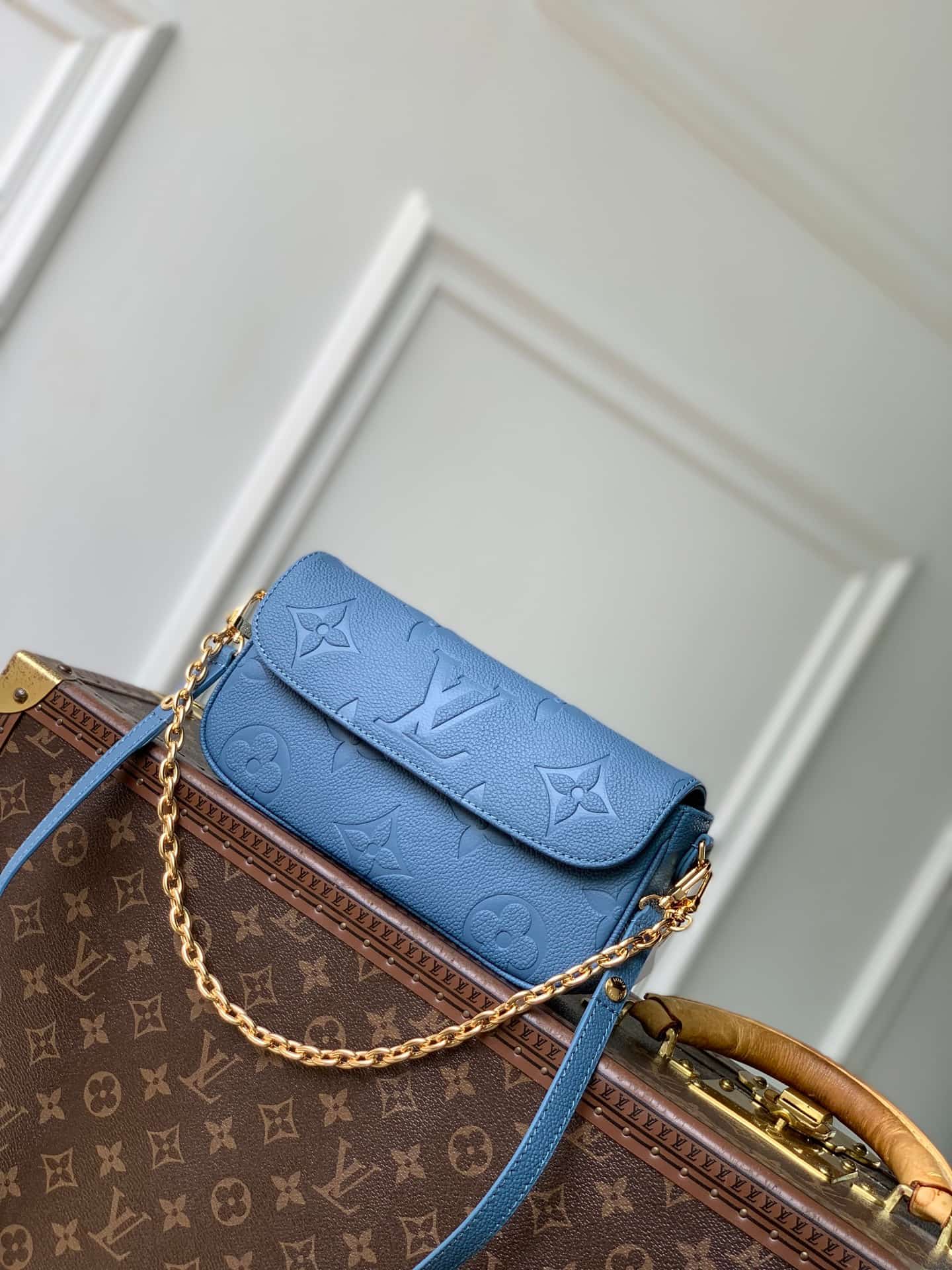 Louis Vuitton Wallet On Chain Ivy Blue Jeans Embossed grained cowhide leather M27755 High