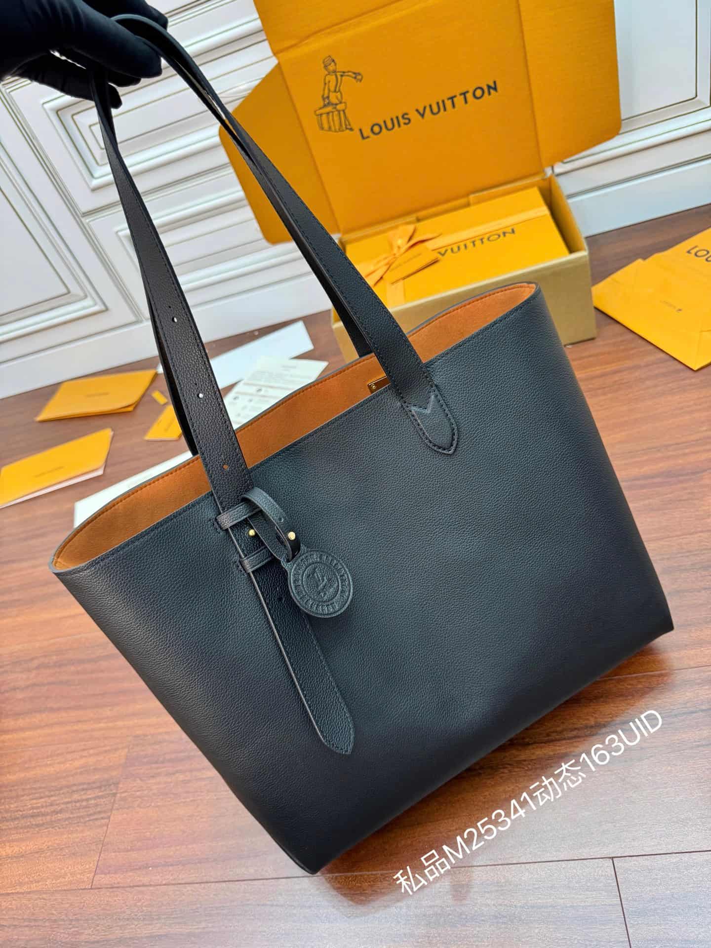 Louis Vuitton Low Key Cabas MM Black Grained calfskin M25341 TOP
