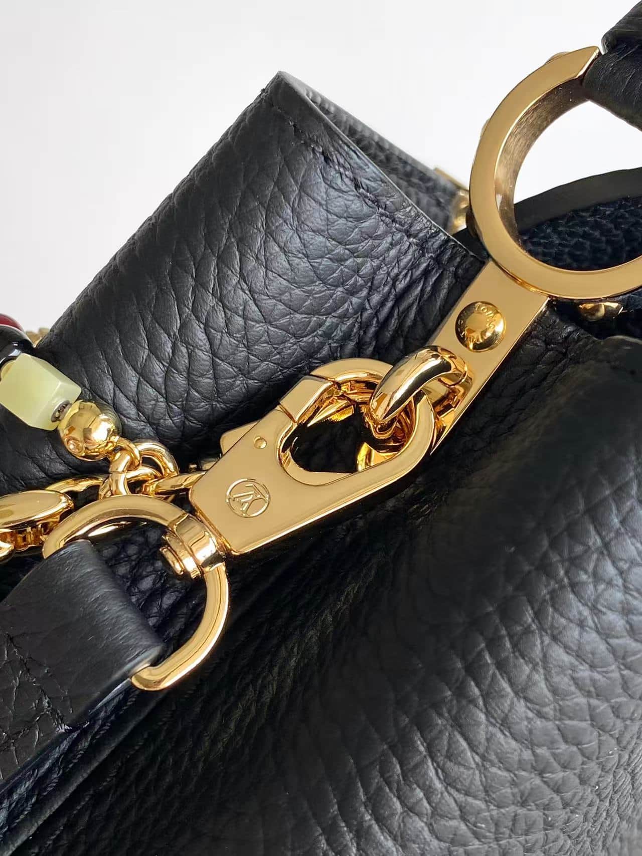Louis Vuitton Capucines East West Mini Black Taurillon leather M29443 TOP
