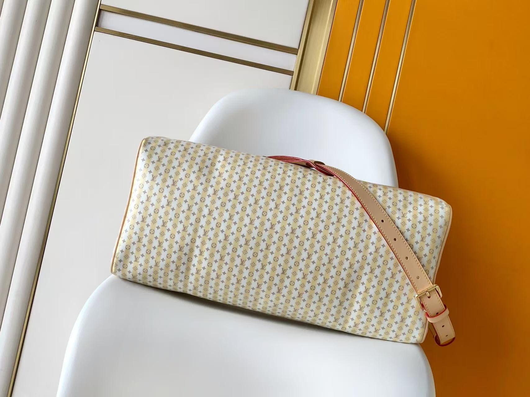 Louis Vuitton Keepall Bandoulière 45 Banana Yellow LV Stamp linen-and-cotton coated canvas M28678 High