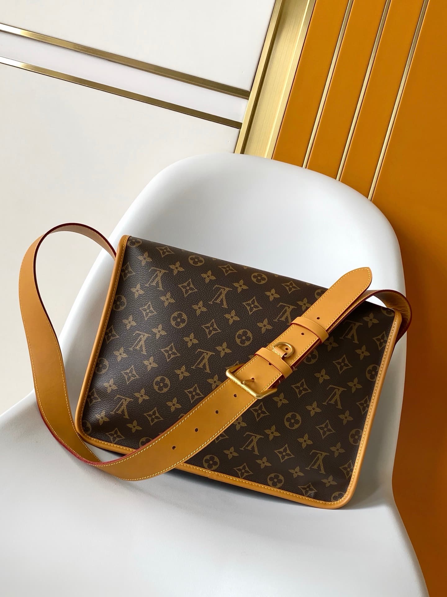 Louis Vuitton Satchel Messenger Monogram coated canvas M14723 High
