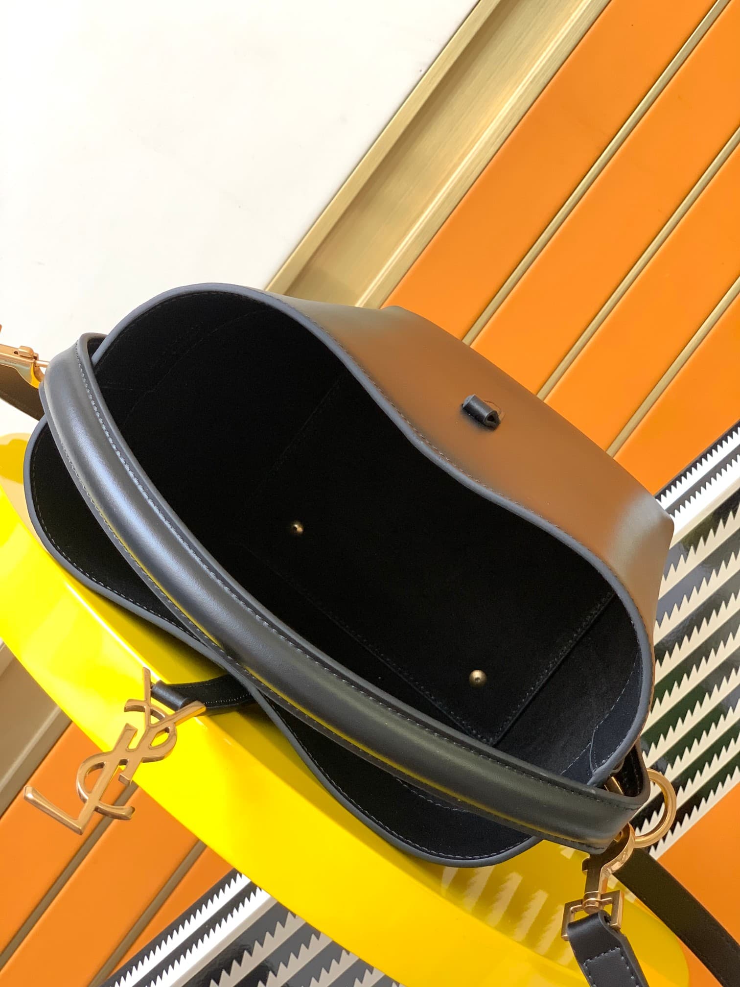 Saint Laurent Le 37 Small black leather bucket bag High