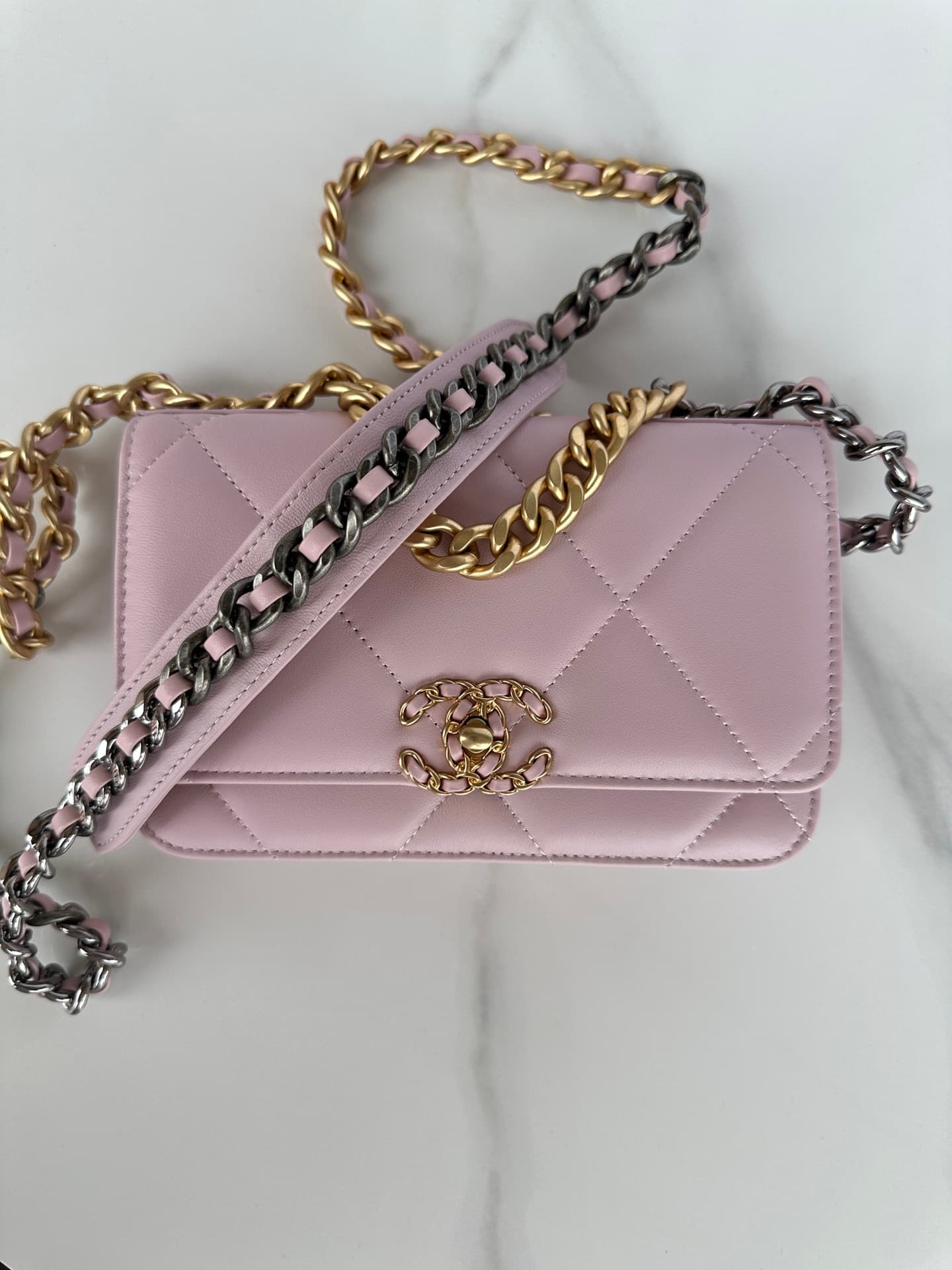 Chanel Wallet on Chain Lambskin Leather & Gold-Tone Metal Pink AP0957 A