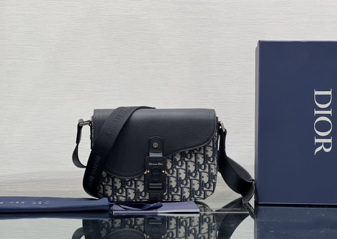 Small Saddle Messenger Bag with Flap Grained Calfskin and Oblique Blue High