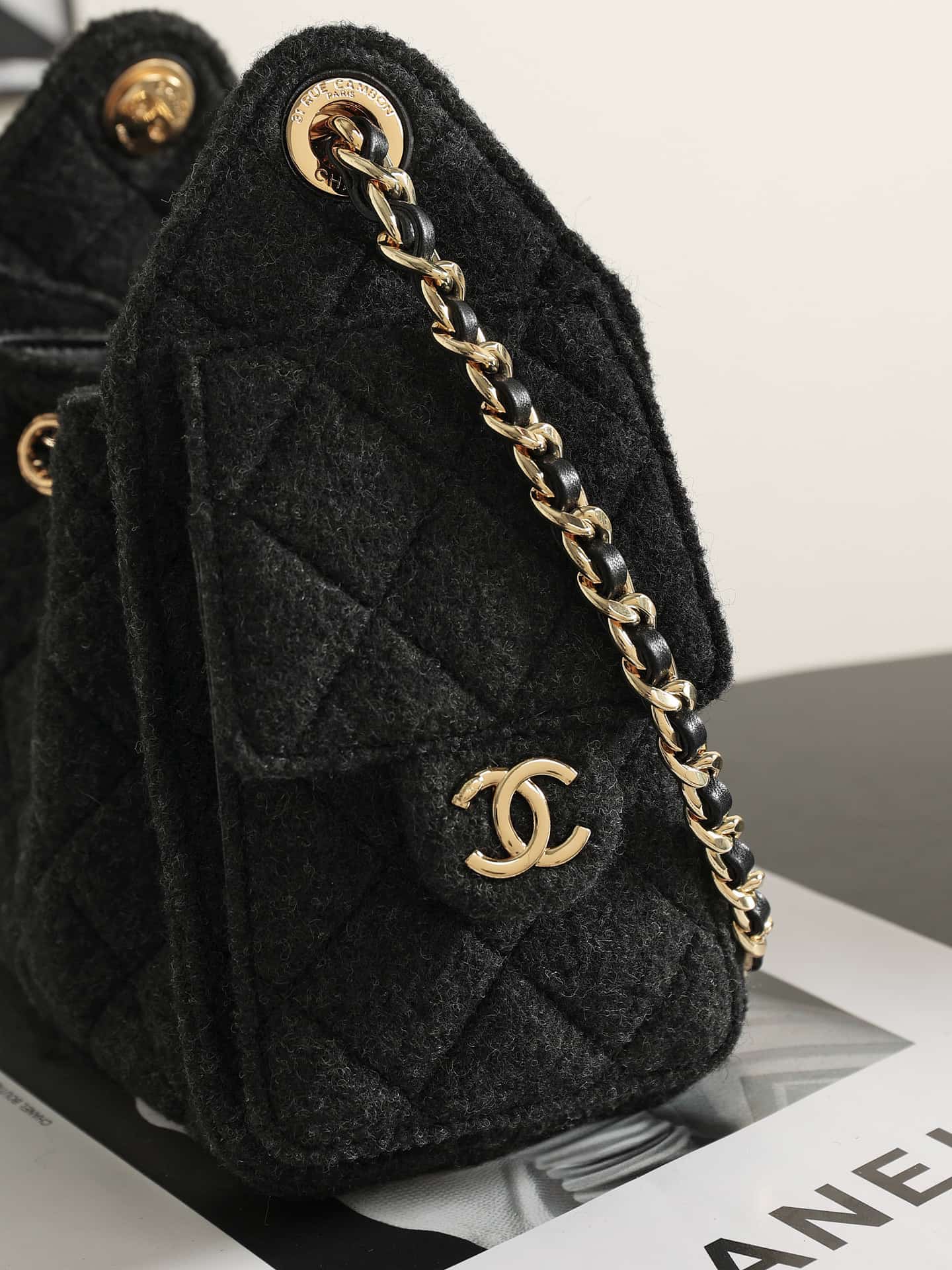 Chanel 25 Mini Hobo handbag AS5631 Felt &Gold-Tone Metal Black A