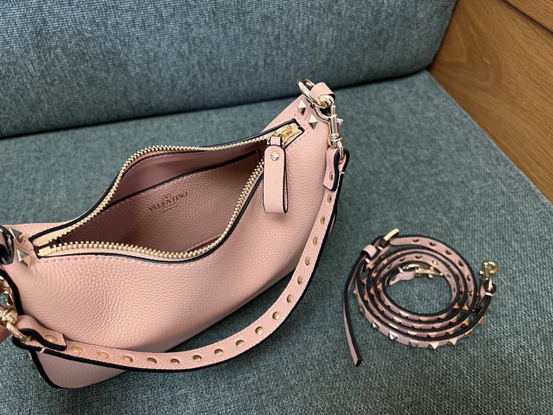 Valentino Garavani Rockstud Hobo bag in grainy light pink calfskin high