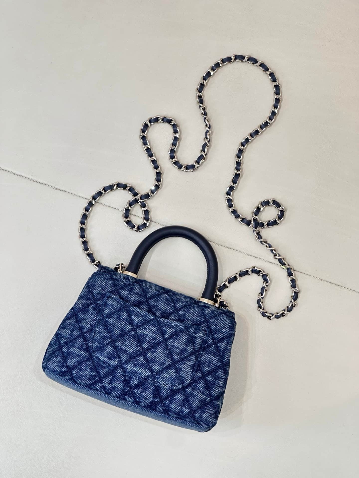 Chanel Clutch with chain Washed Denim, Calfskin & Gold-Tone Metal Blue AP4244 TOP