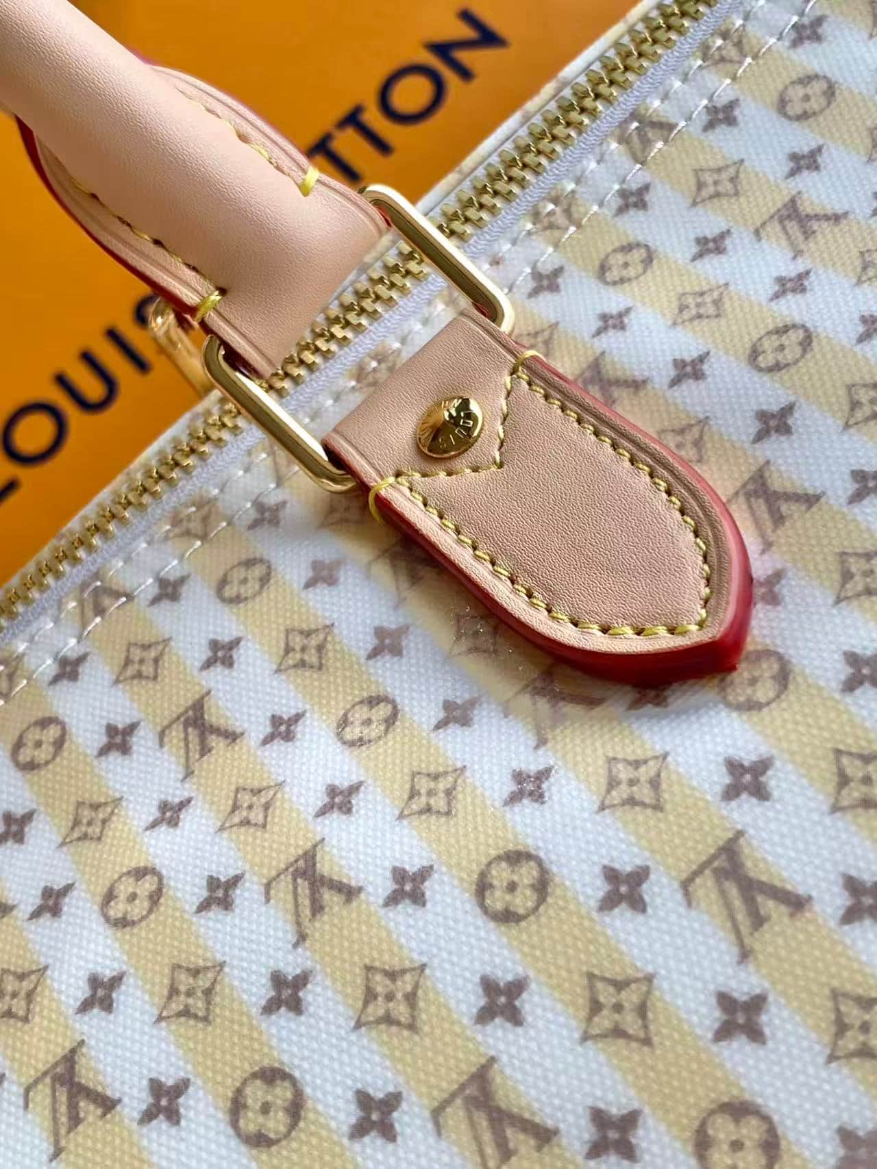 Louis Vuitton Keepall Bandoulière 45 Banana Yellow LV Stamp linen-and-cotton coated canvas M28678 High