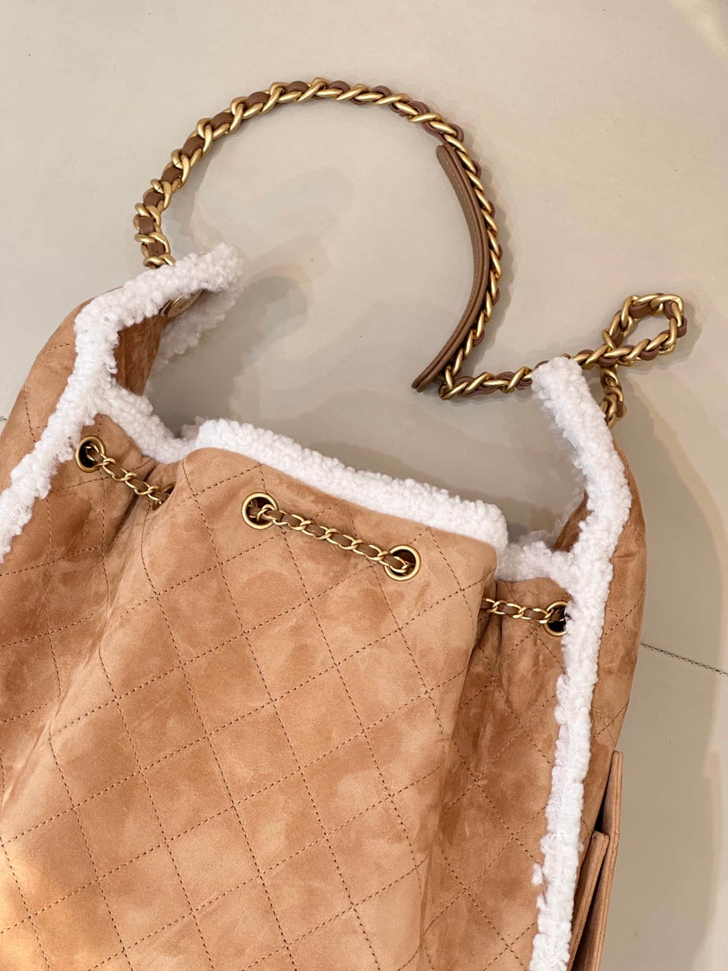 Chanel 25 Medium Hobo handbag AS5311  Suede &Shearling &Gold-tone Metal Beige TOP
