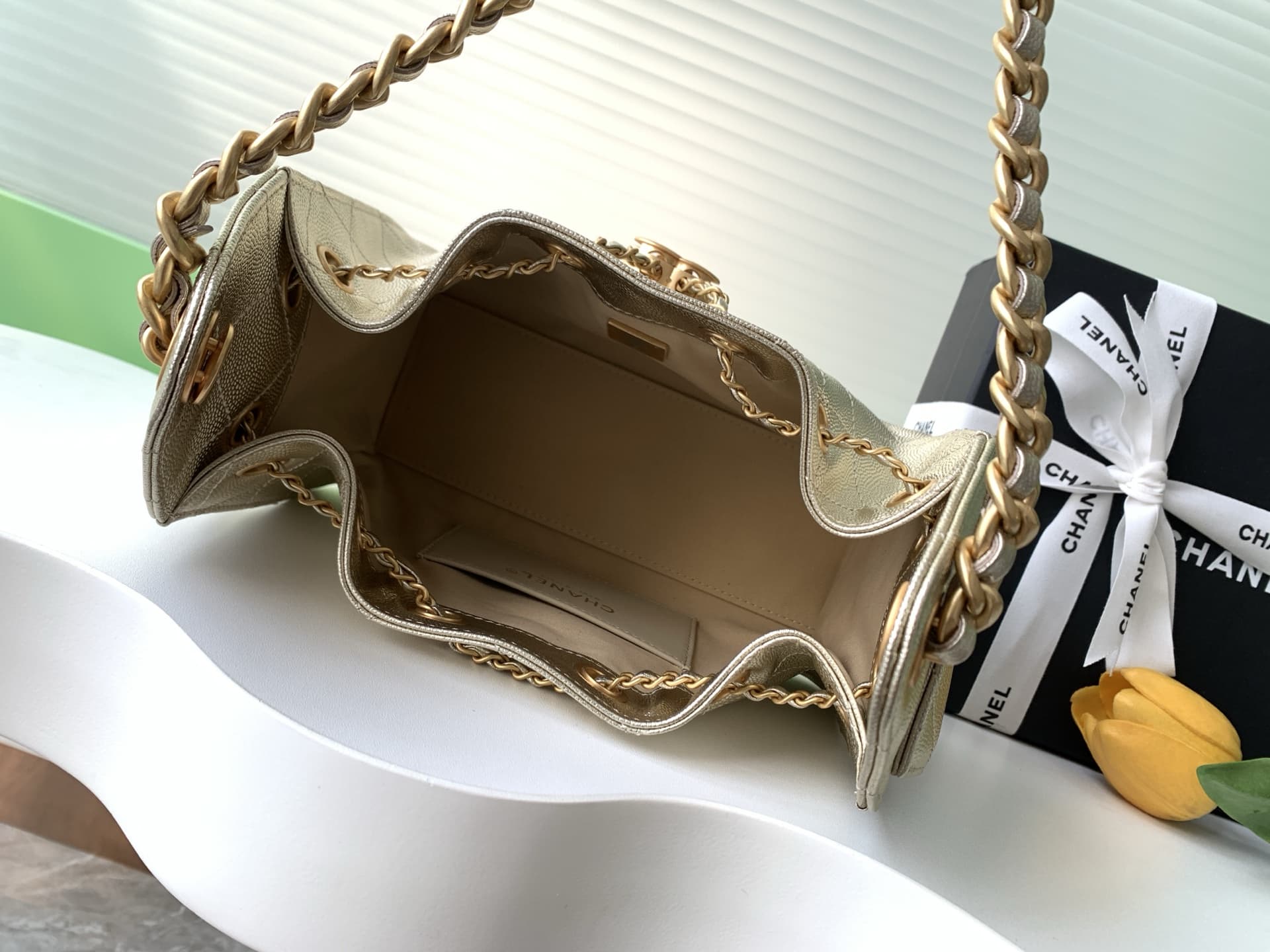 Chanel 25 Mini Hobo handbag AS5631 Grained calfskin & gold-tone metal Gold A