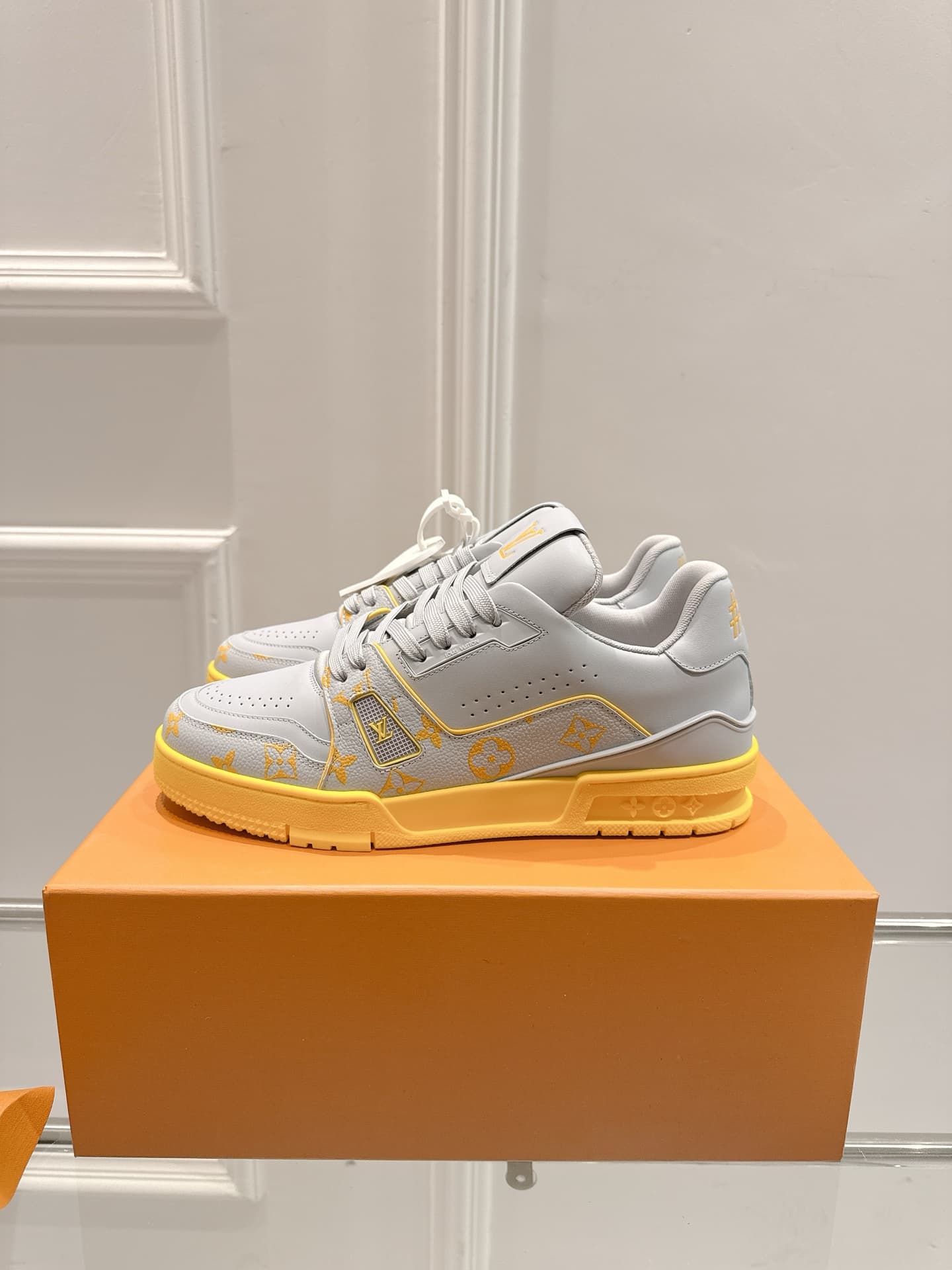 Louis Vuitton Trainer Sneaker shoes Women