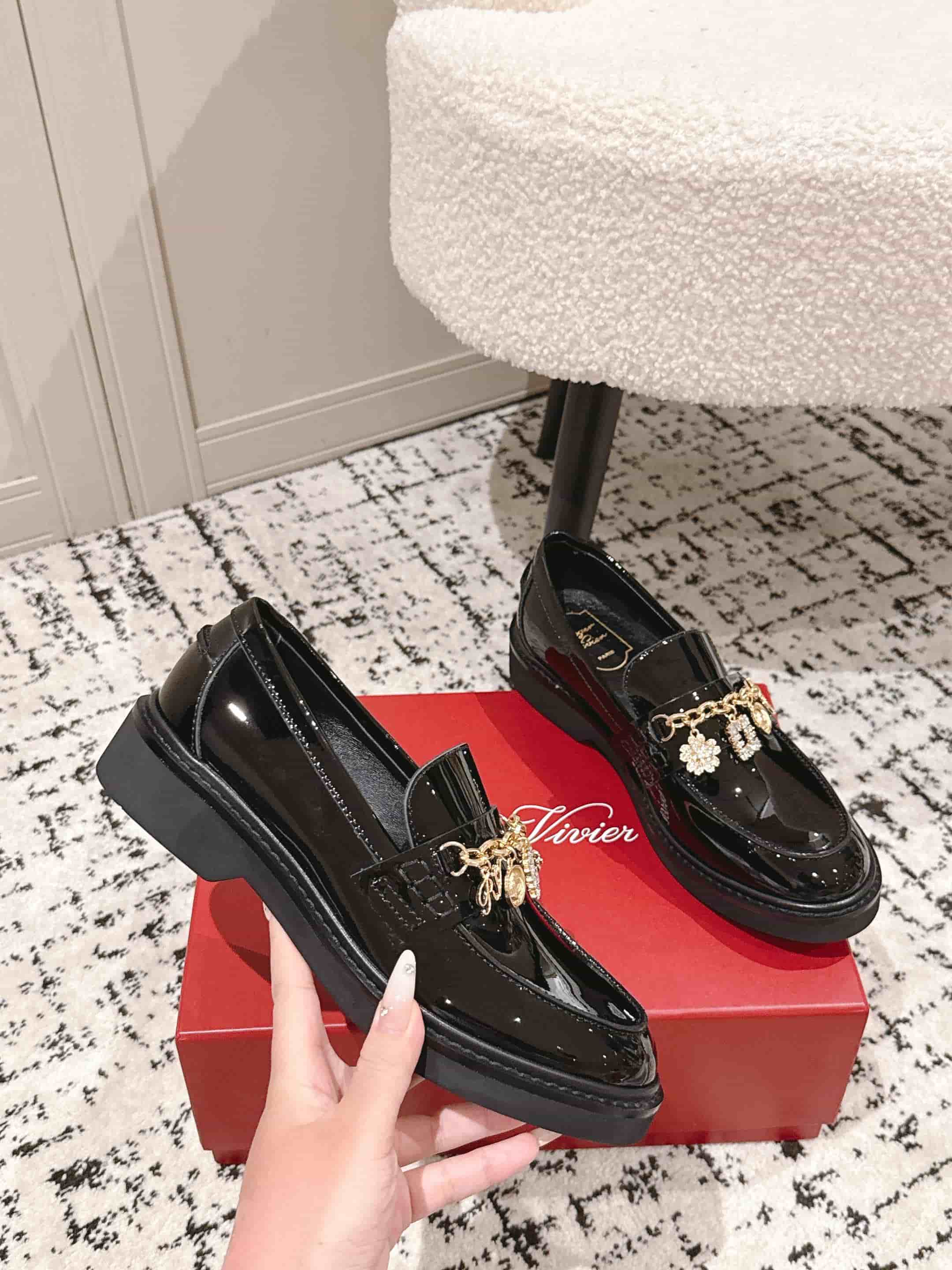Roger Vivier Loafer shoes Women