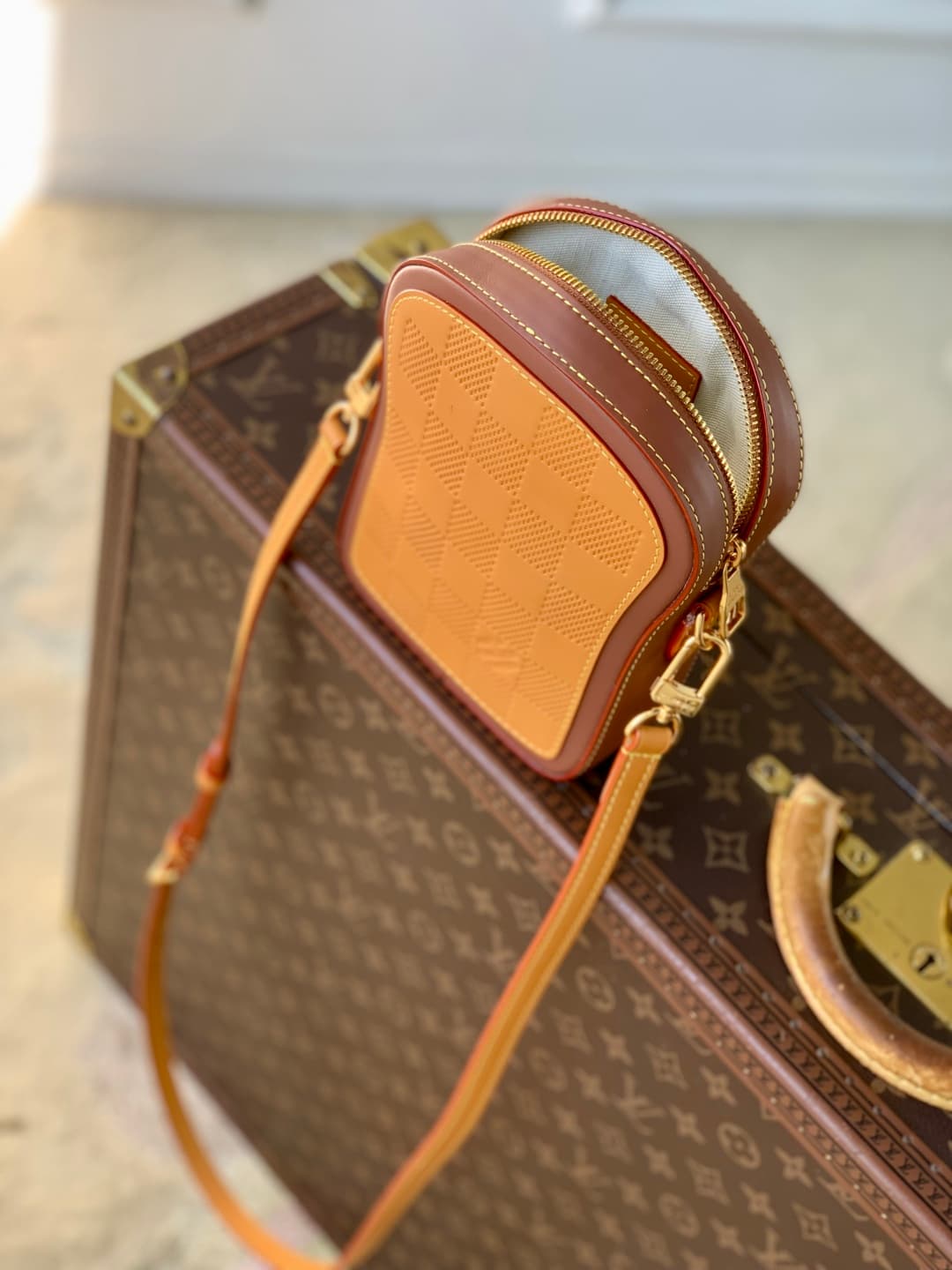Louis Vuitton Toast Wearable Wallet Damier cowhide leather M26984 High