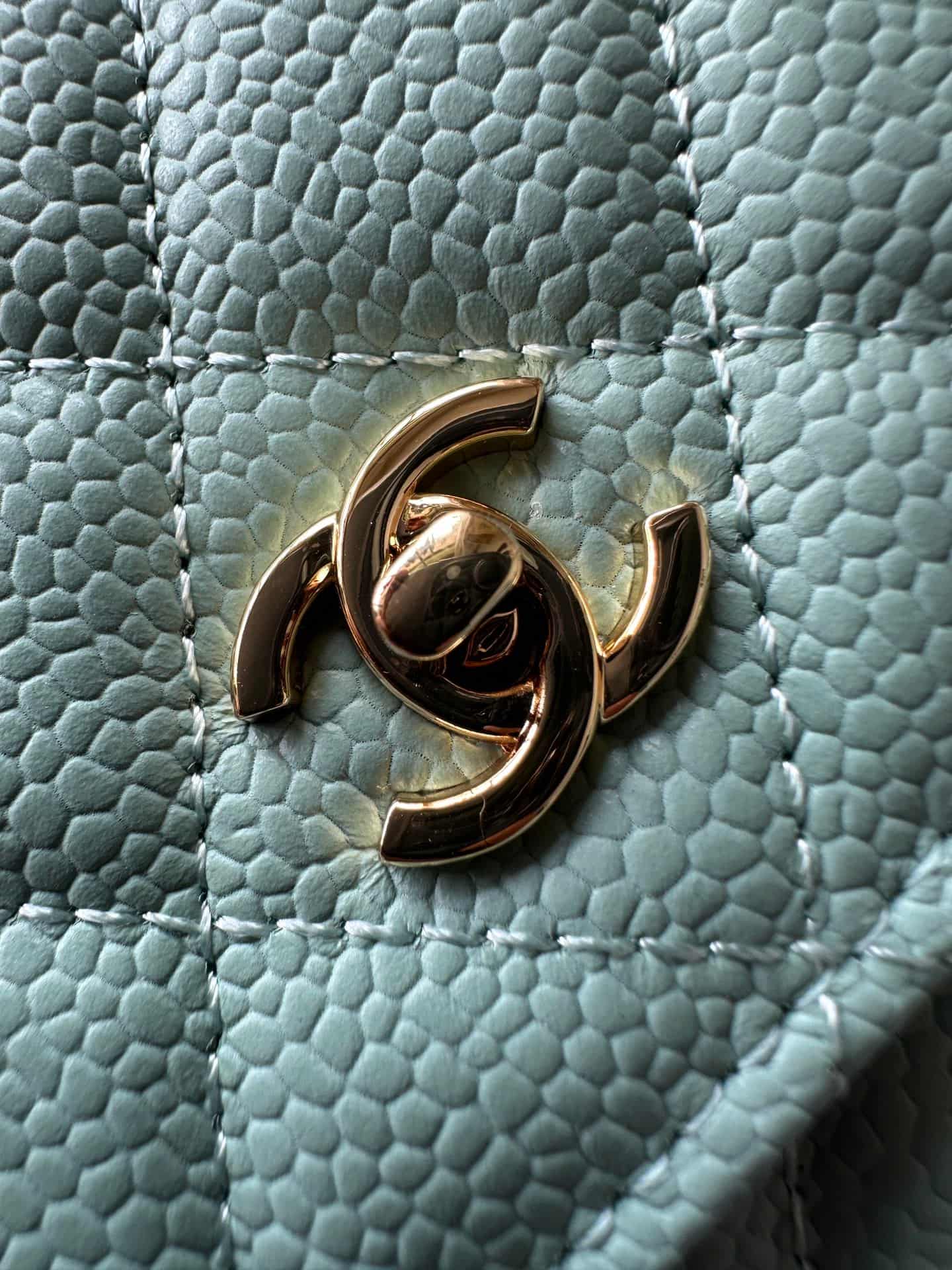 Chanel Classic Wallet on Chain Grained Shiny Calfskin & Gold-Tone Metal AP4241 Light Green High