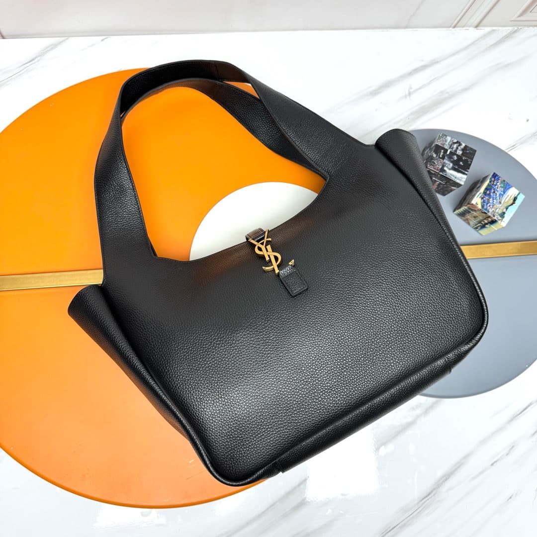 LE 5 À 7 BEA in grained leather 763435 Black TOP