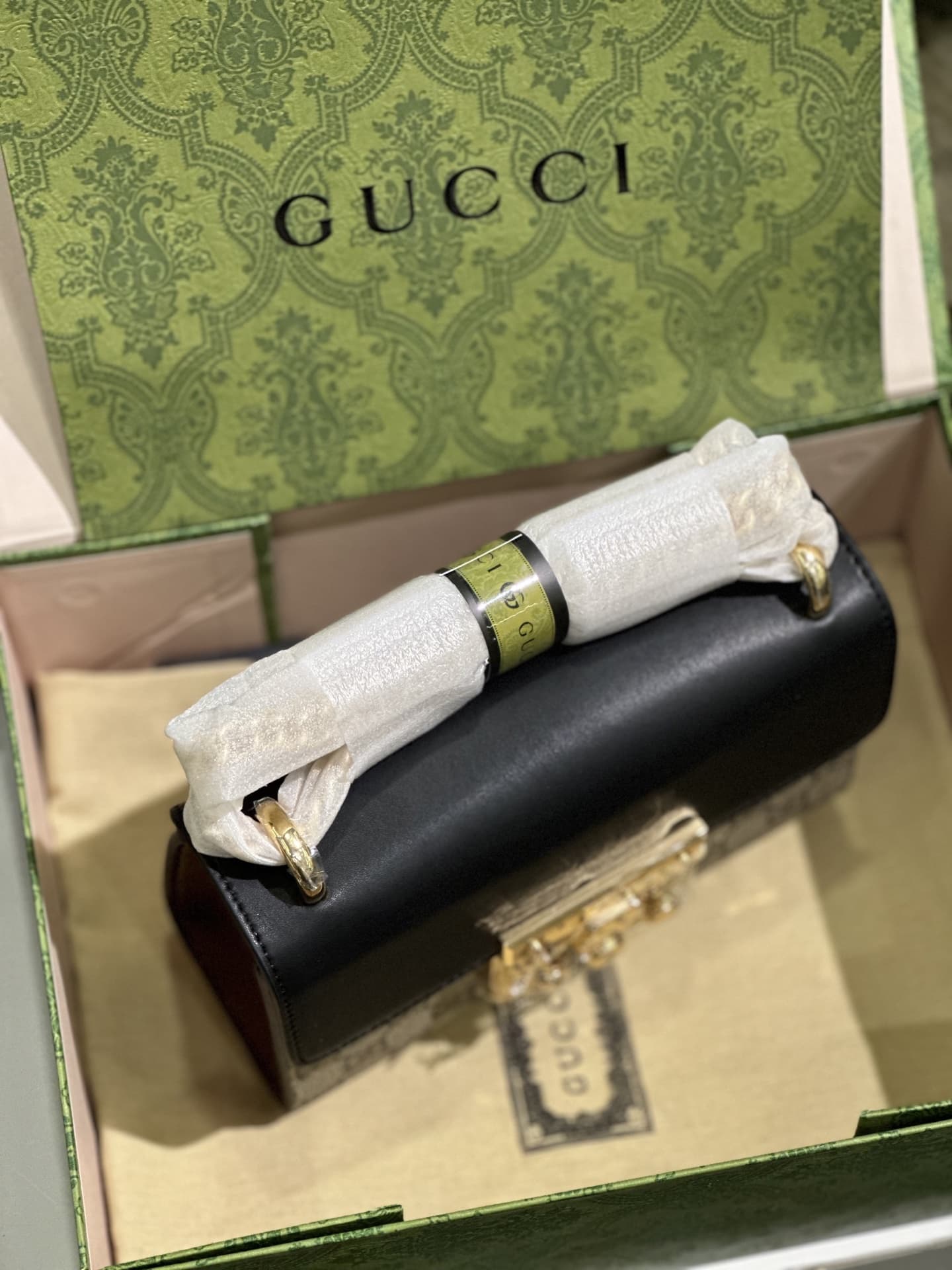 GUCCI PADLOCK SMALL SHOULDER BAG ‎409487