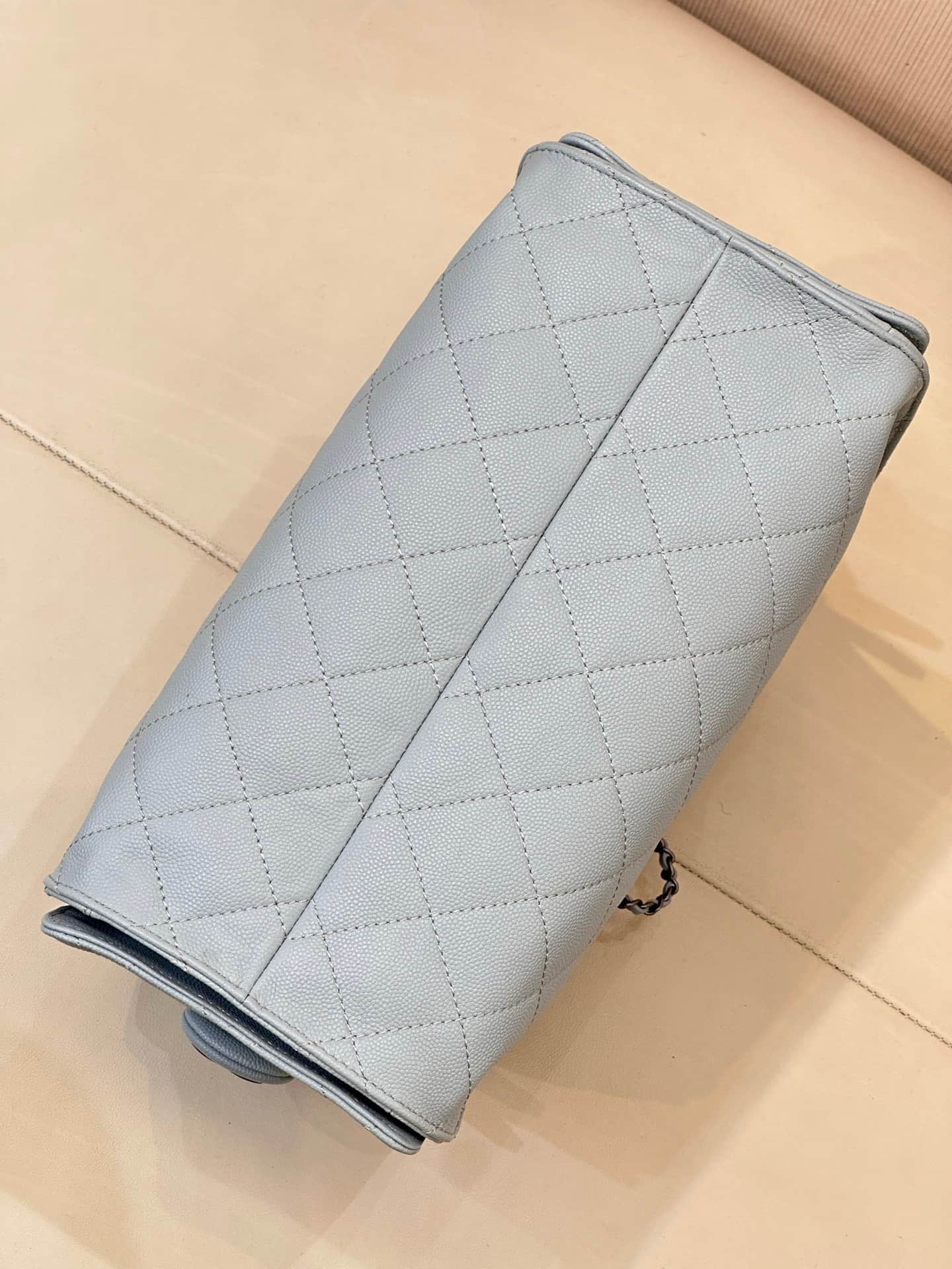 Chanel 25 Small Hobo handbag AS5293 Grained Calfskin & Antiqued Silver Metal Grey TOP