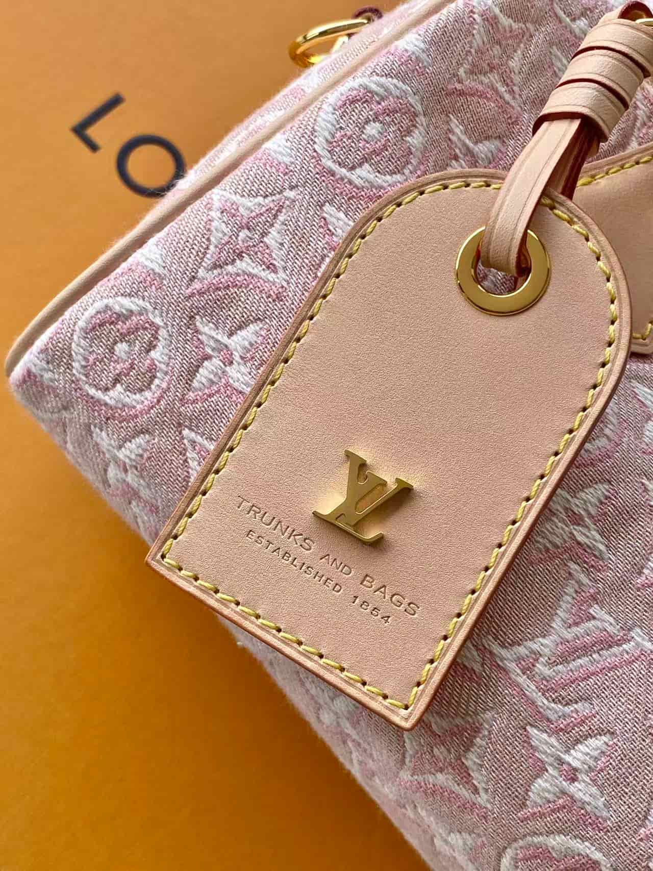 Louis Vuitton Speedy Bandoulière 20 Monogram Emblème Rose Ruban M2A039 High