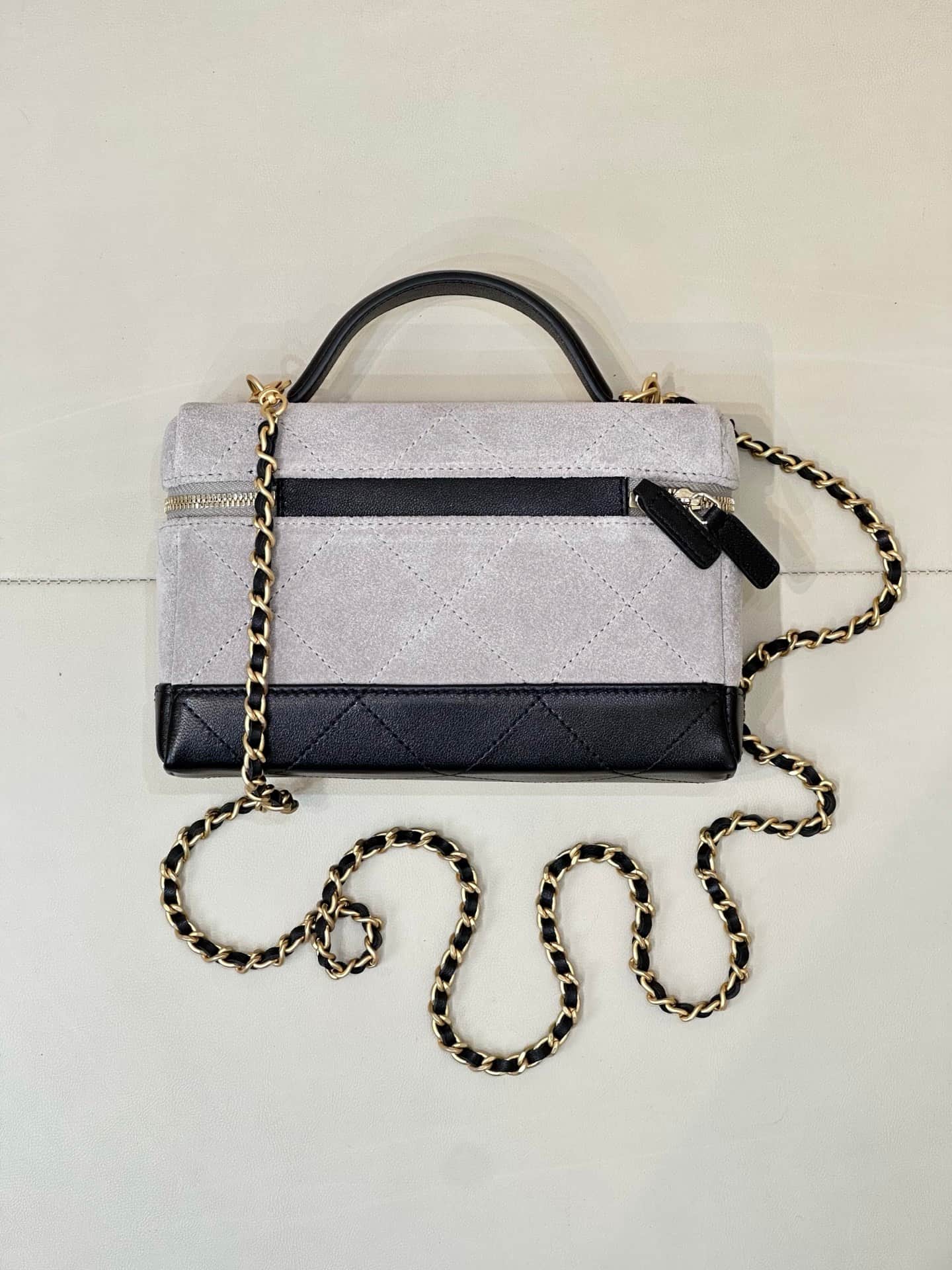 Chanel Vanity With Chain Suede Calfskin Shiny Lambskin & Gold-Tone Metal Gray & Black AP5186 TOP