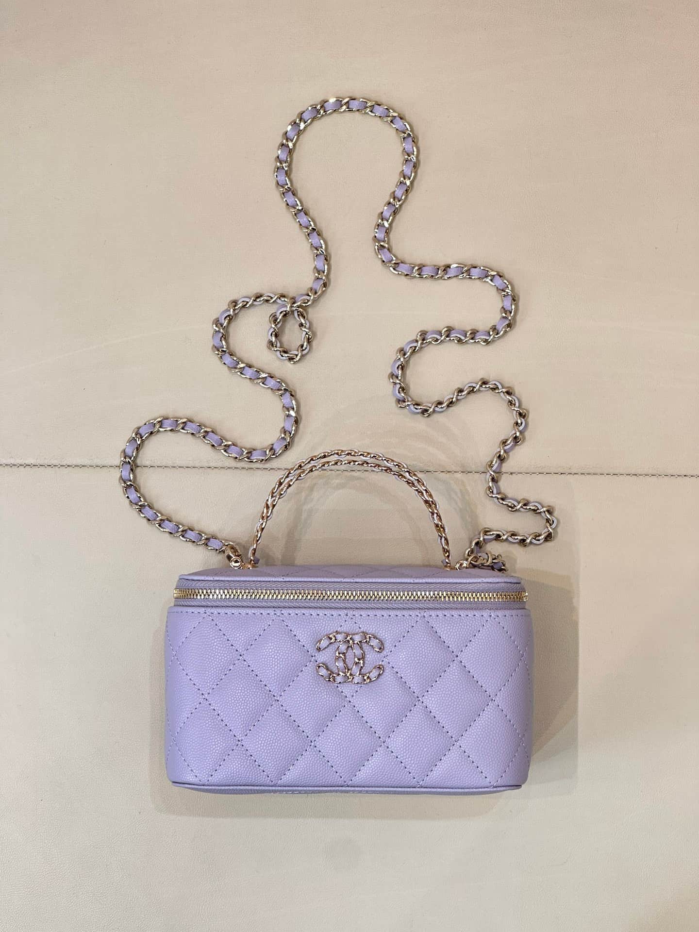 Chanel Classic Top Handle Vanity Case Grained Calfskin& Gold-Tone Metal Purple AP5182 TOP