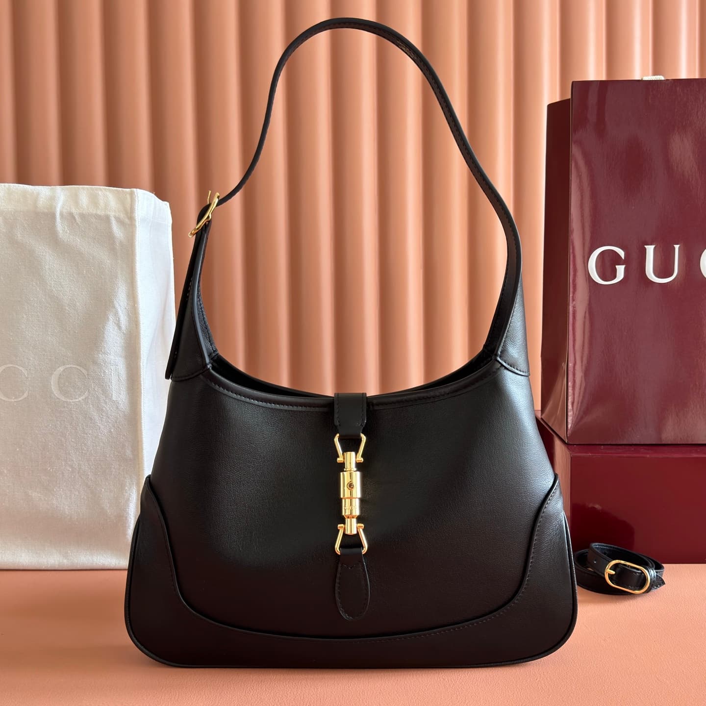 Gucci Jackie 1961 medium shoulder bag Black soft grainy leather ‎863136 High