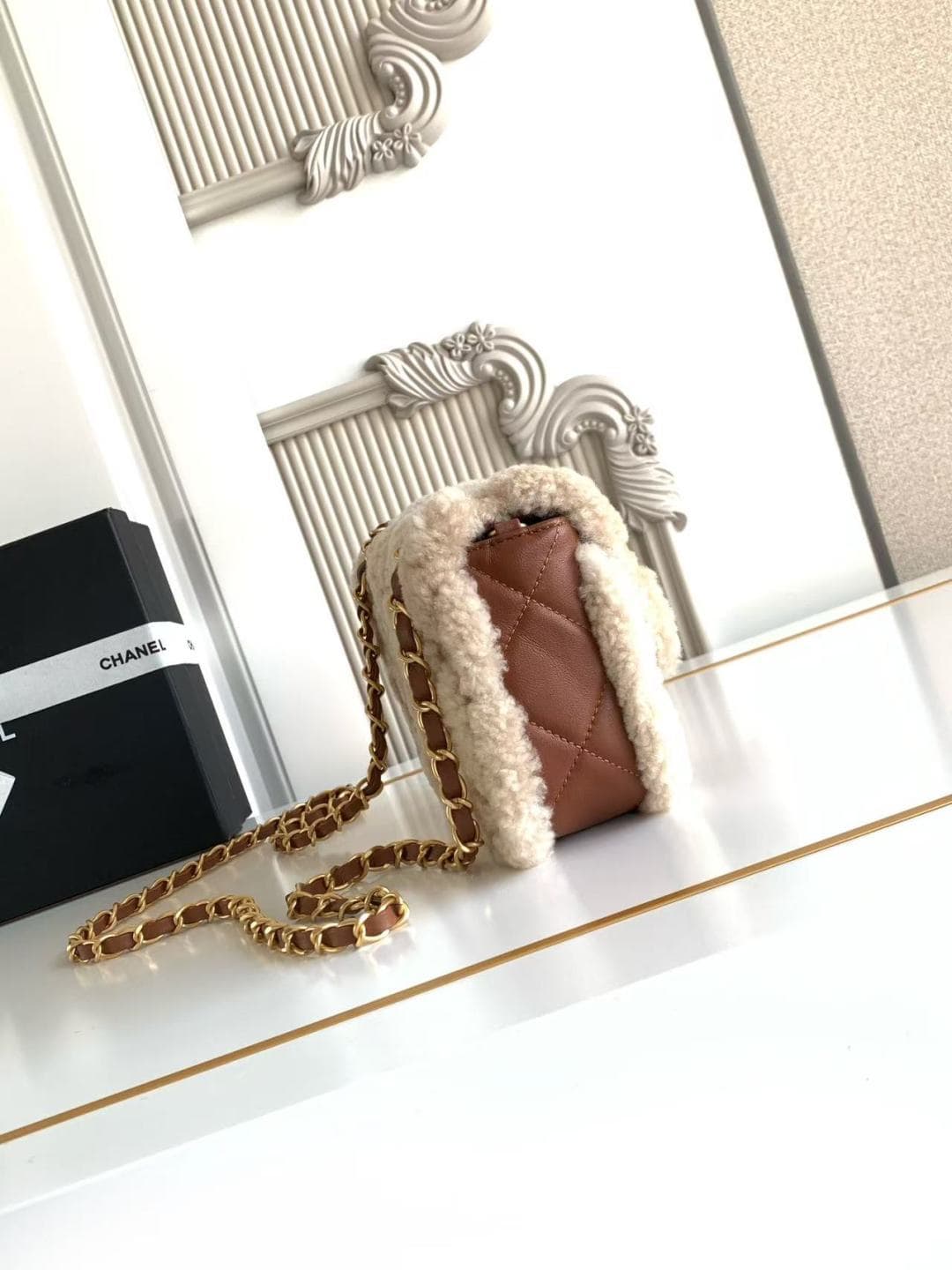 Chanel Mini Shearling Flap Bag in Brown lambskin with beige shearling & Gold-Tone Metal AS5148 A