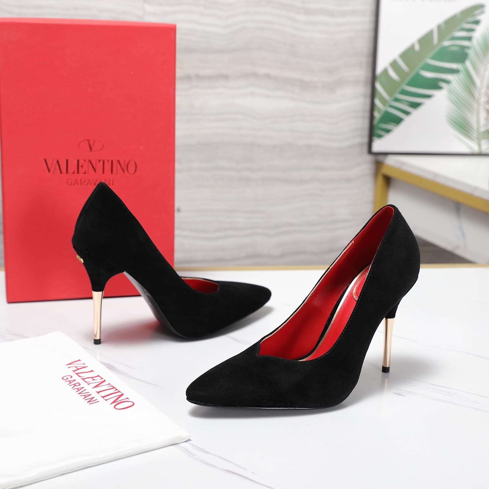 Valentino Garavani Leather  Pumps Women