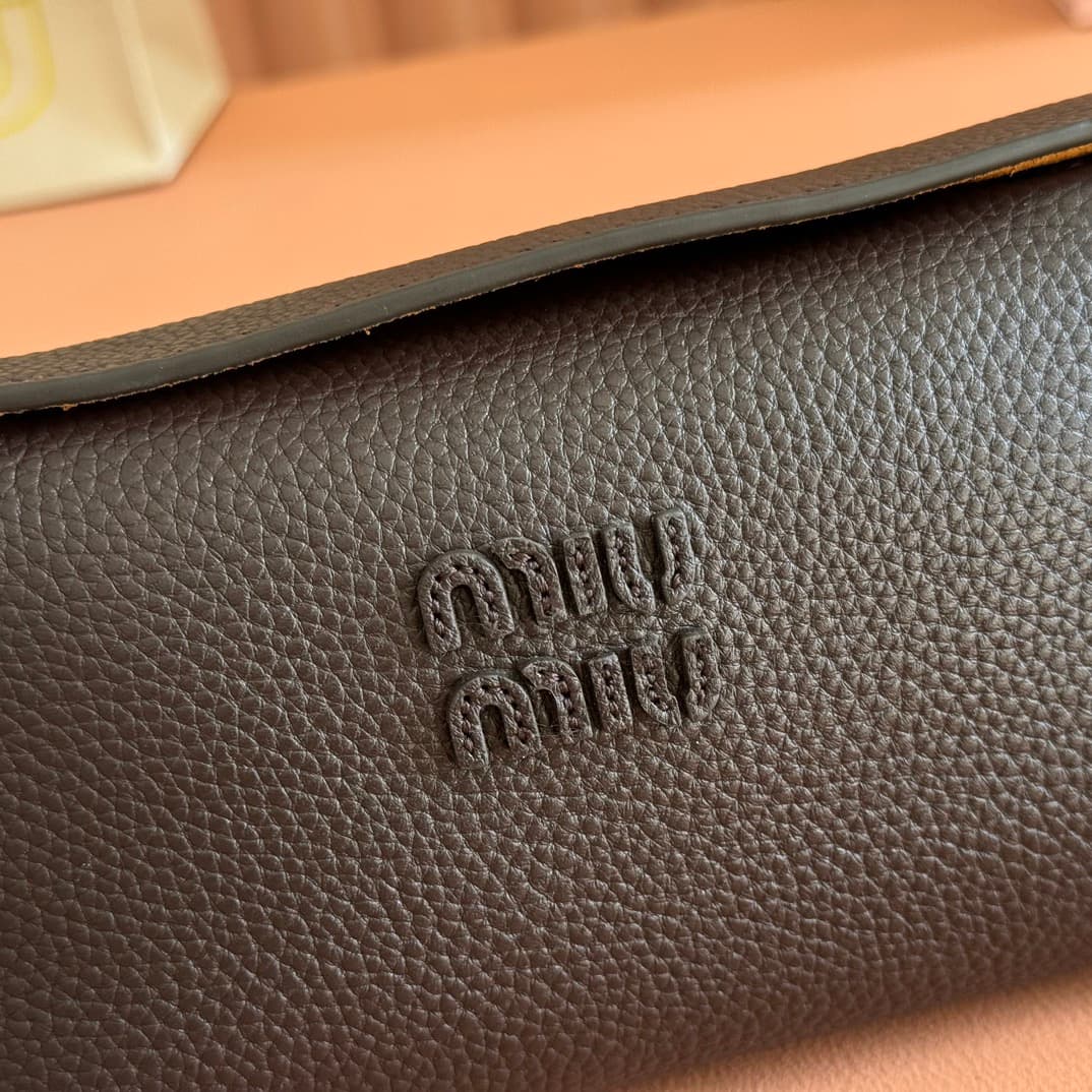 Miu Miu Nappa Calfskin leather pouch Black 5BE097 TOP