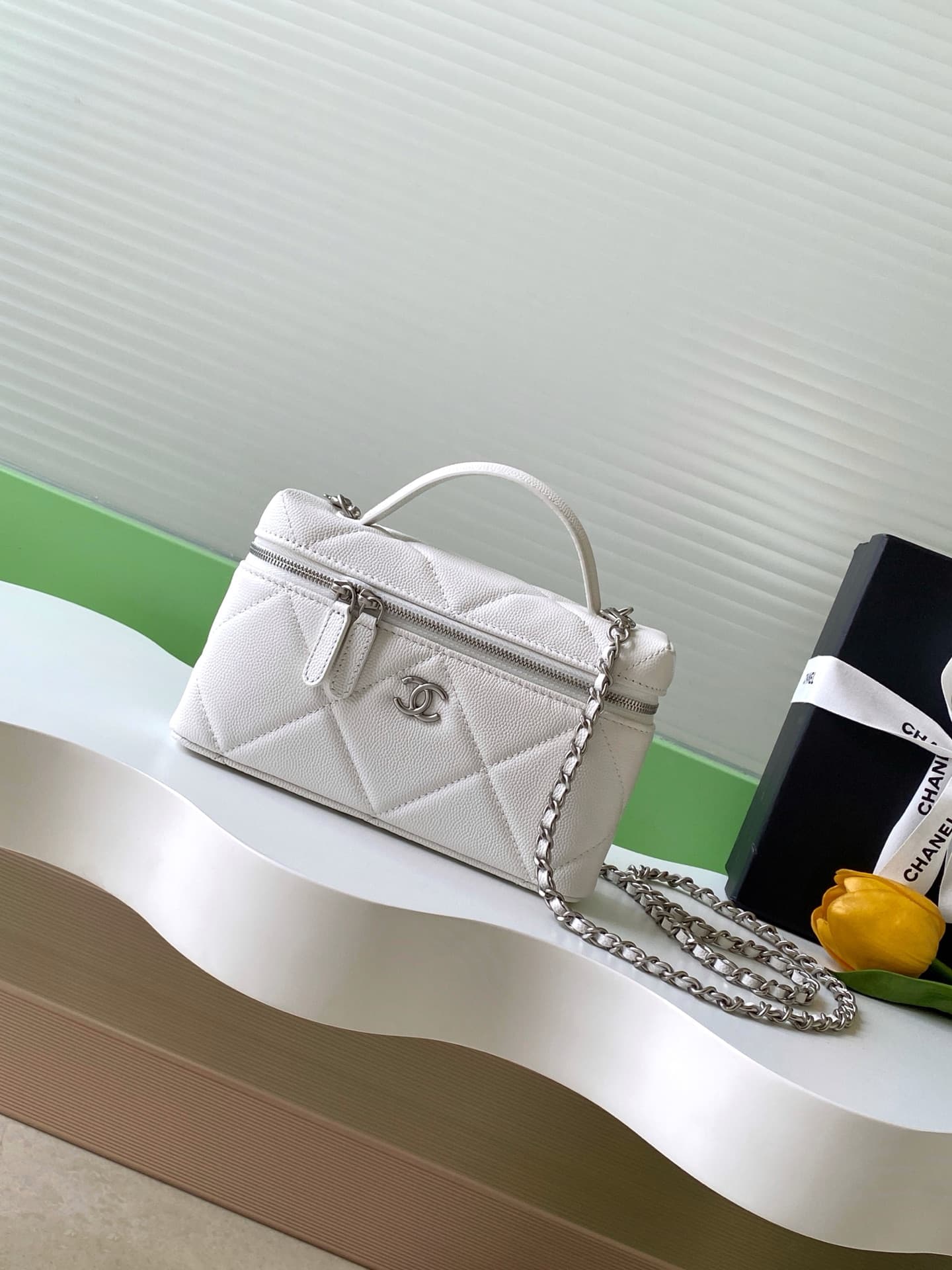 Chanel Vanity with Chain Grained Shiny Calfskin & Silver-Tone Metal White AP4936 A