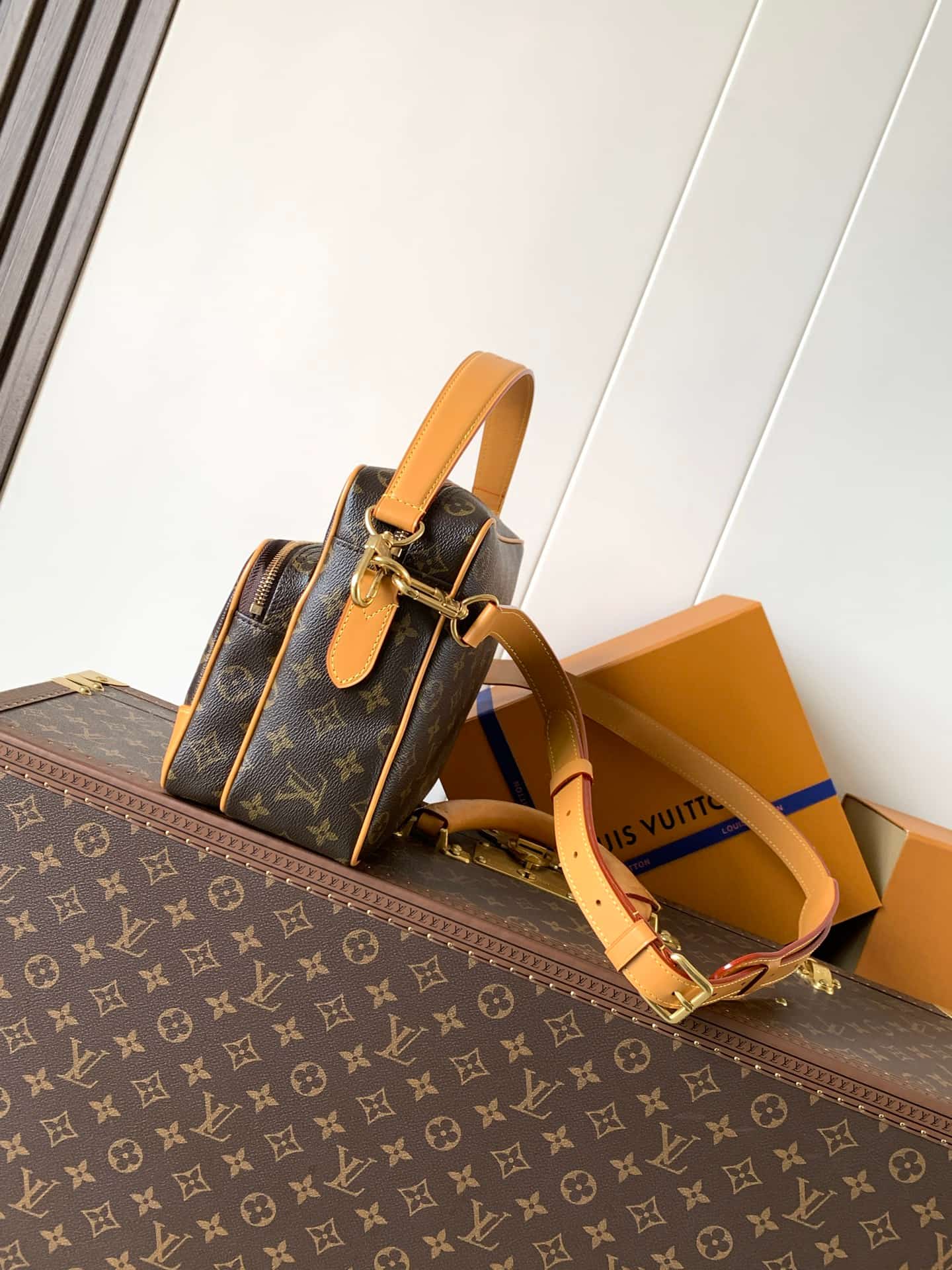 Louis Vuitton Nil GM Monogram Archive coated canvas M27852 High