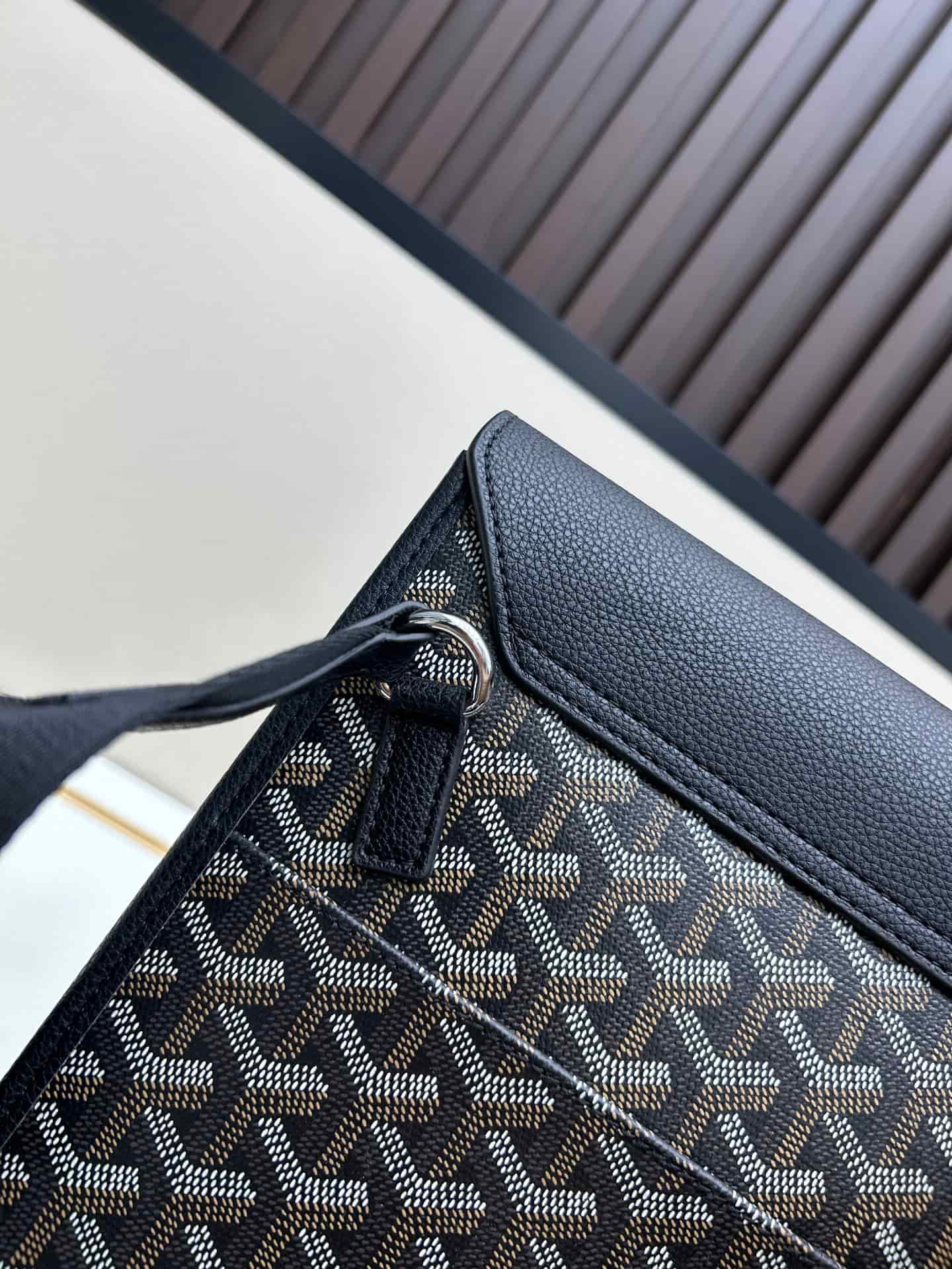 Goyard Coursier Messenger Bag Black Mid