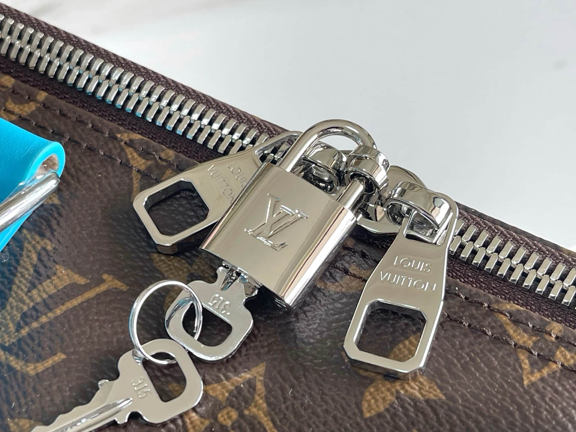 Louis Vuitton Keepall Bandoulière 50 Blue Monogram Macassar coated canvas M12629 TOP