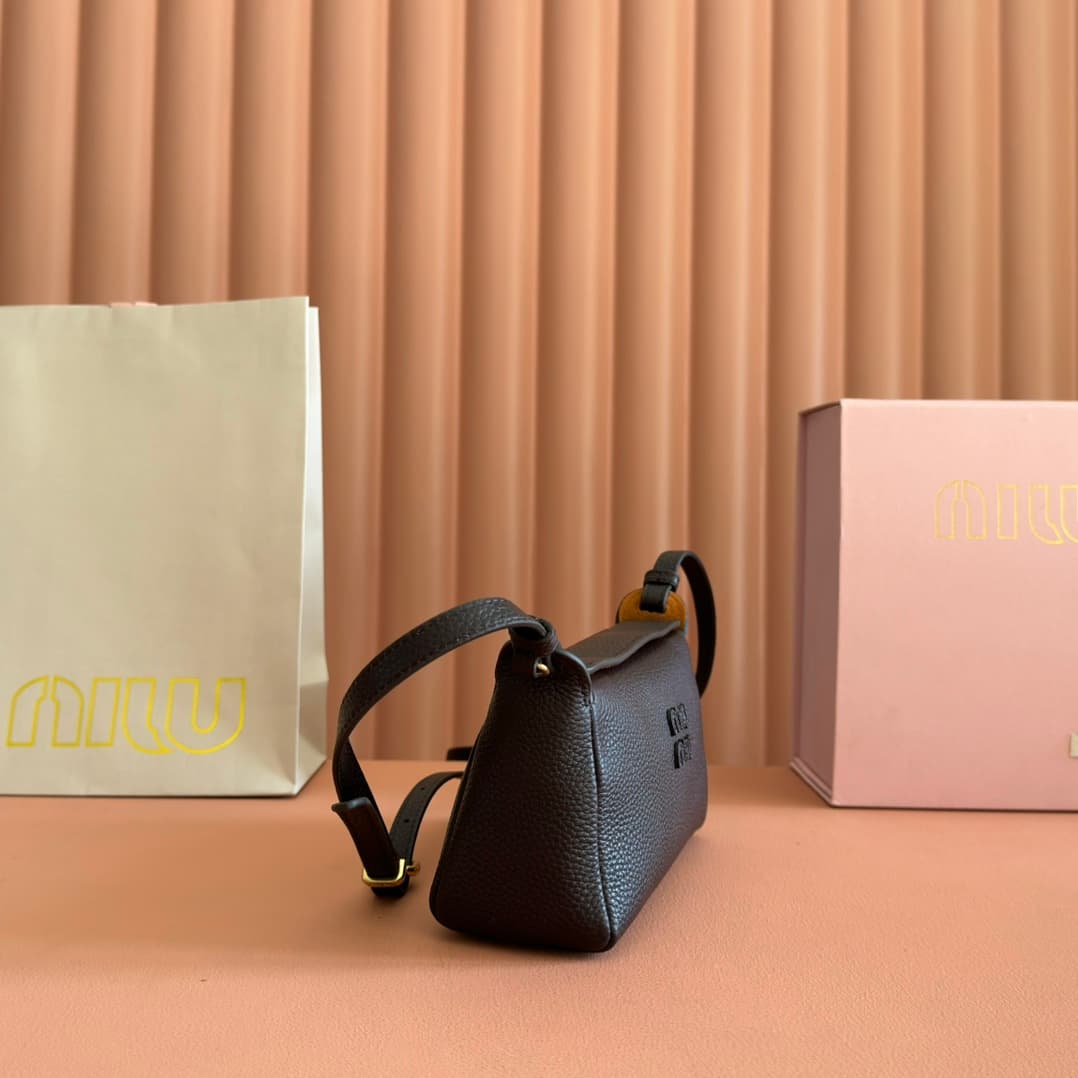 Miu Miu Nappa Calfskin leather pouch Black 5BE097 TOP