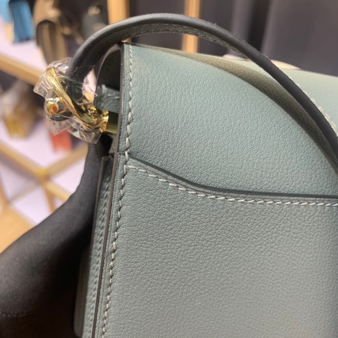 Hermes Roulis wallet in Vert Amande Calfskin Etoupe WAX Gold/Silver-Metal High