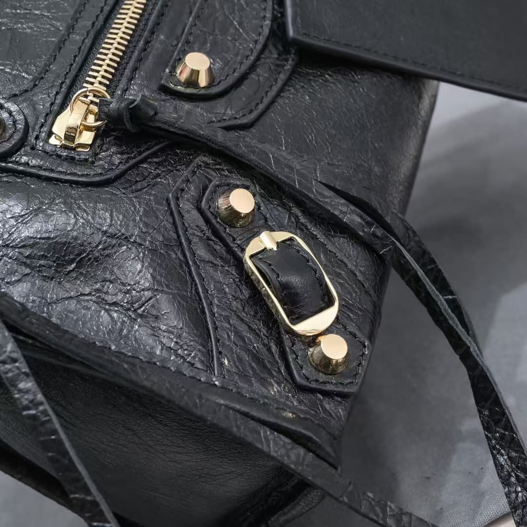 WOMEN'S LE CITY Small BAG Gold Metal Black High