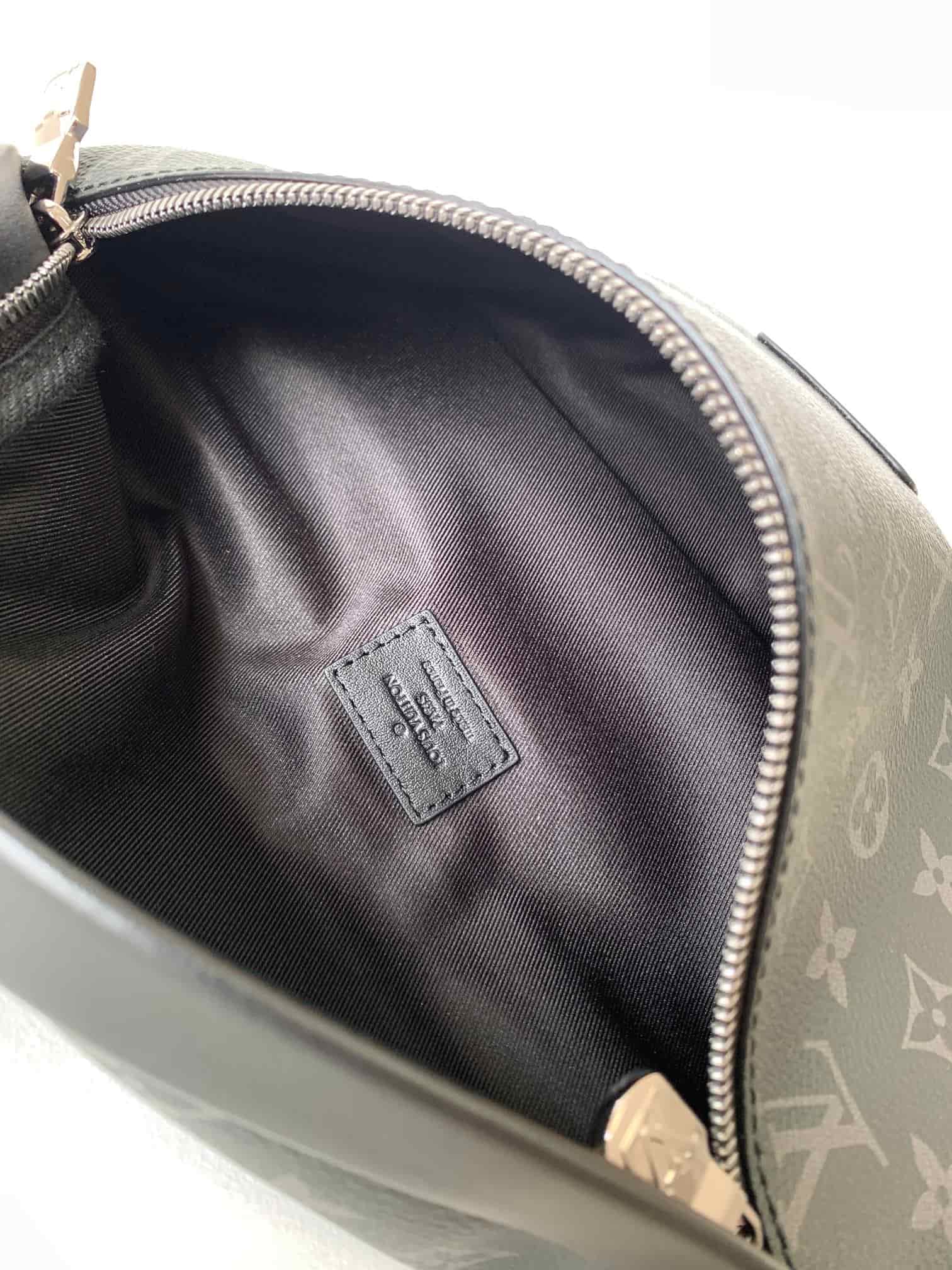 Louis Vuitton Discovery Bumbag PM Monogram Eclipse coated canvas M46035 High