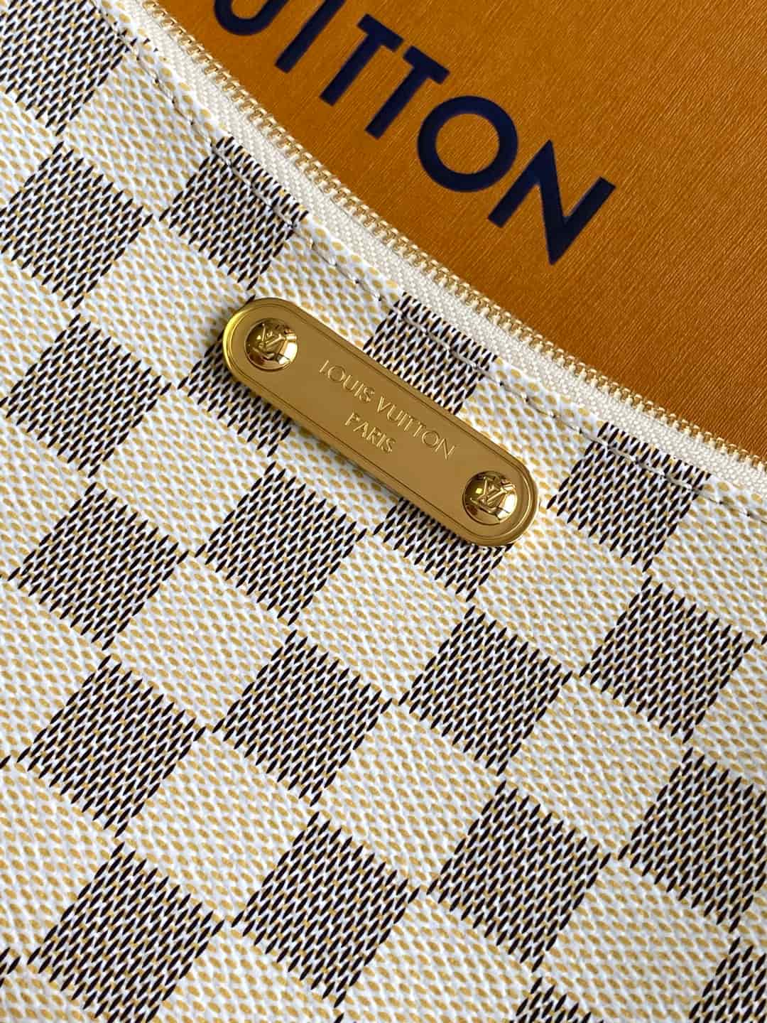 Louis Vuitton Pochette Liv in Damier Azur Canvas N00228 High