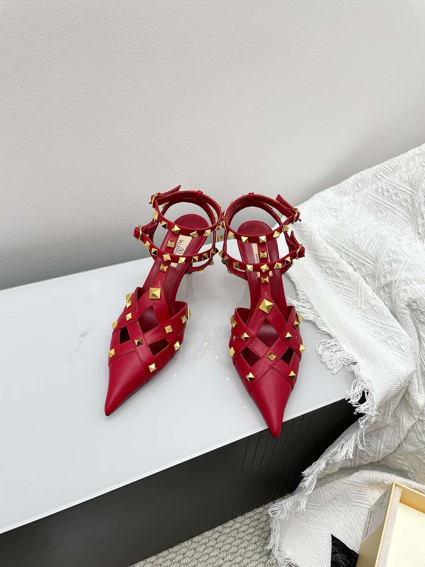 Valentino Garavani Studdy Leather Pump Shoes Women