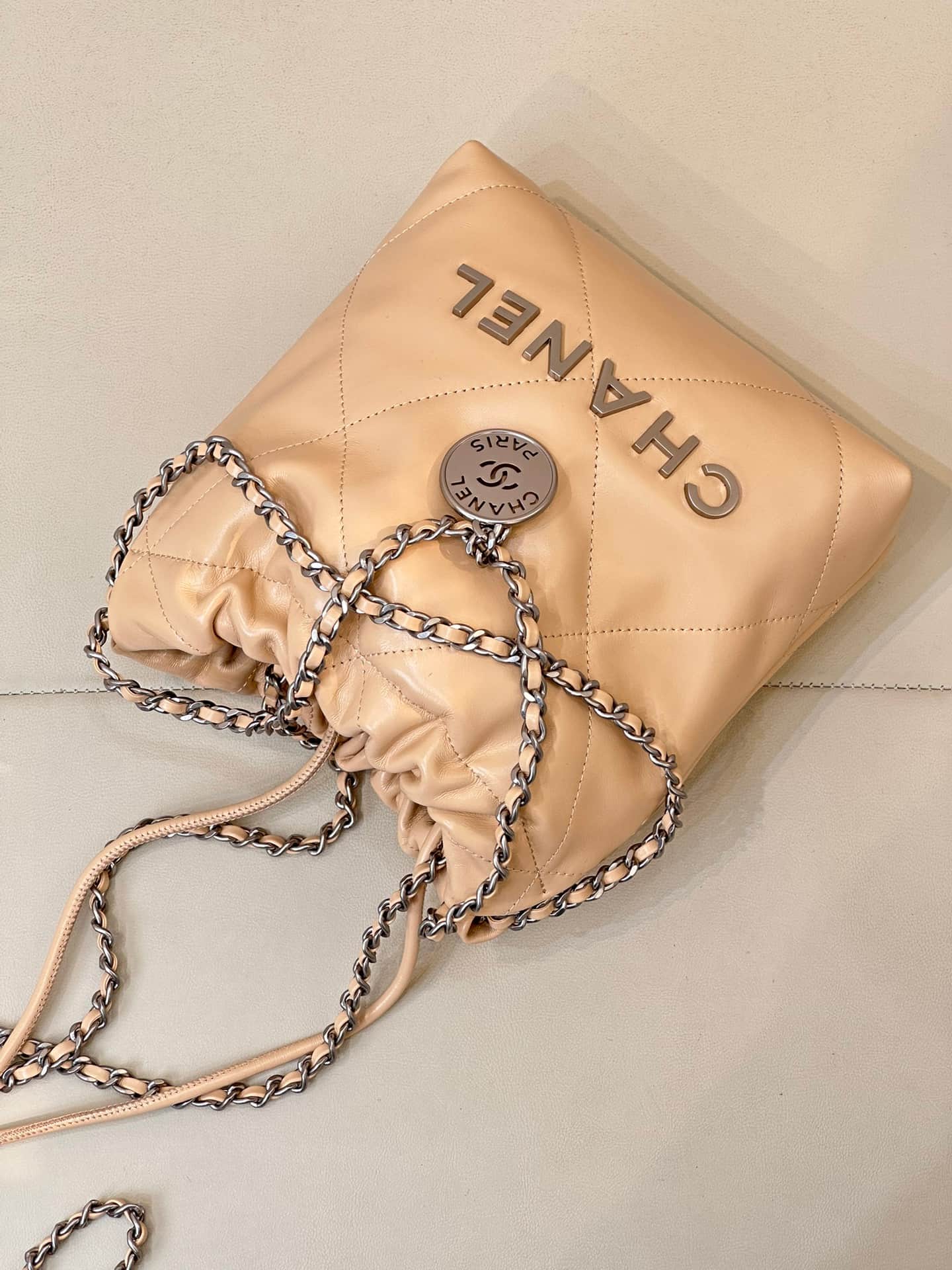 Chanel 22 MINI HANDBAG Shiny Calfskin Beige & Silver-Tone Metal AS3980 TOP