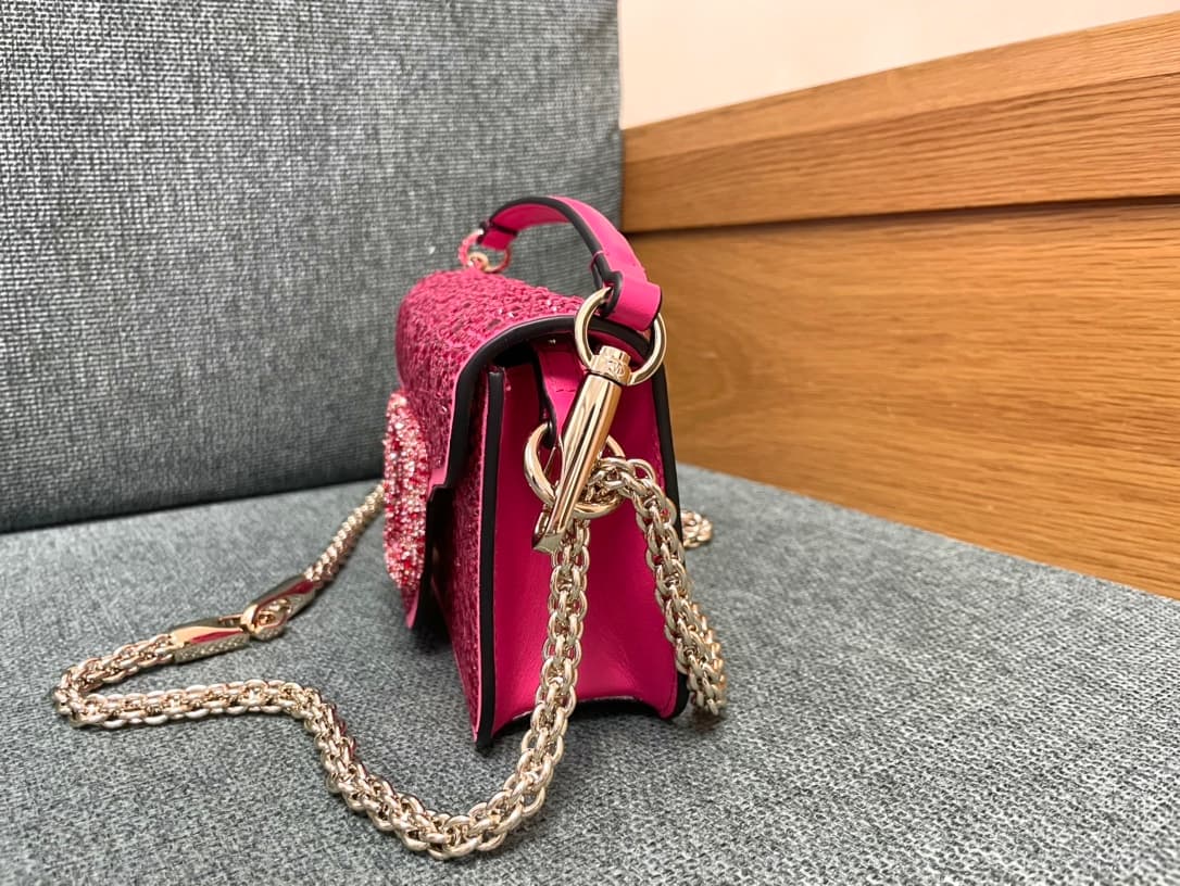 Valentino Garavani Locò Small Shoulder Bag in Rose Pink High