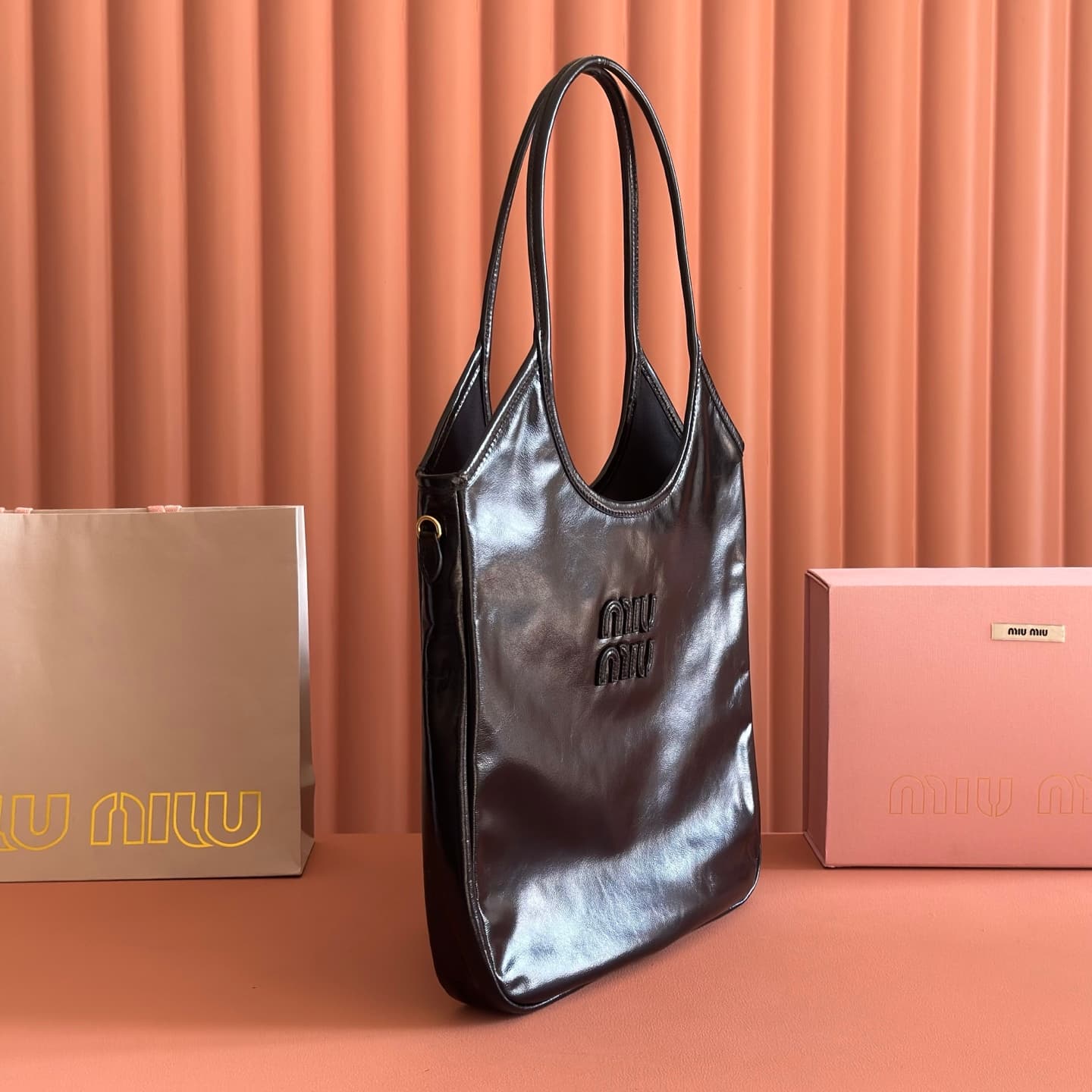 Miu Miu Ivy Calfskin leather bag Black 5BG231 TOP