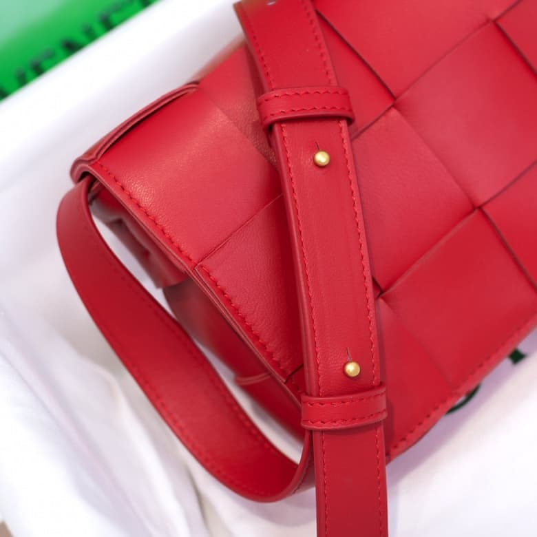 BV CASSETTE BAG Lambskin High