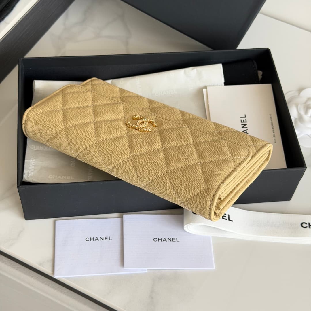 Chanel Wallet Shiny Grained Calfskin Strass & Gold-Tone Metal Yellow AP5076 High