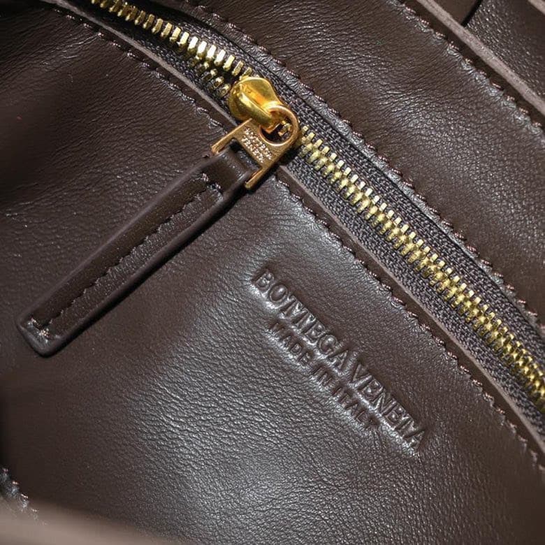 BV CASSETTE BAG Lambskin High