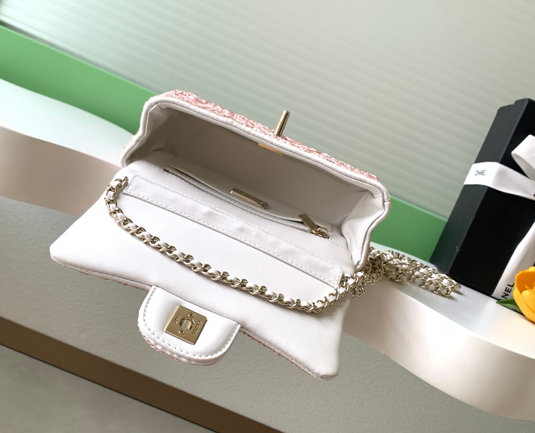 Chanel Small Flap Bag & Gold-Tone Metal Pink AS4561 A
