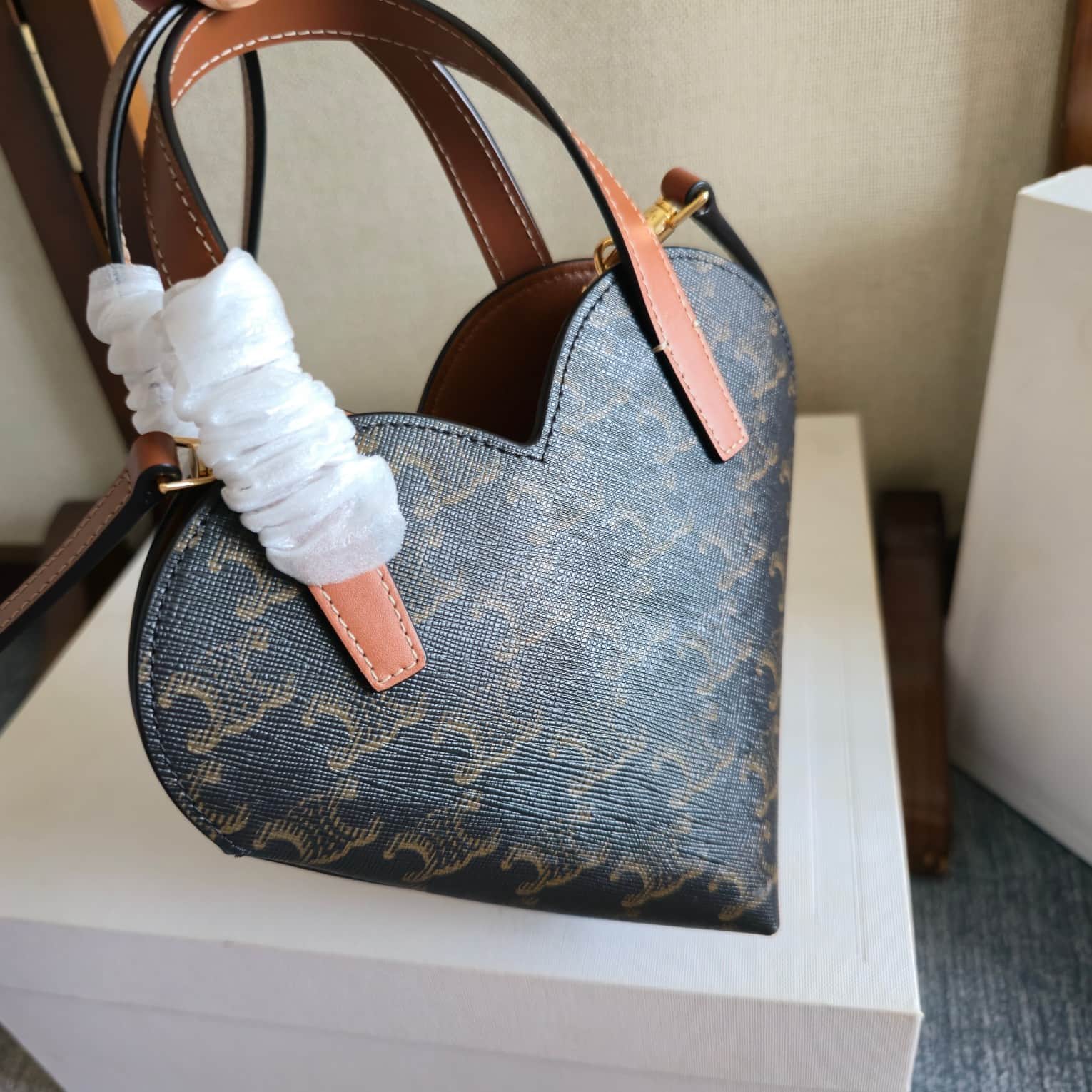 CELINE Triomphe Canvas Calfskin Teen Coeur Heart Bag in Tan High